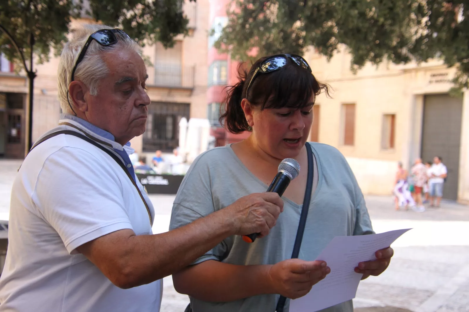Acto de homenaje y recuerdo convocada por el Círculo Republicano Manolín Abad de Huesca. Foto Carlos Neofato