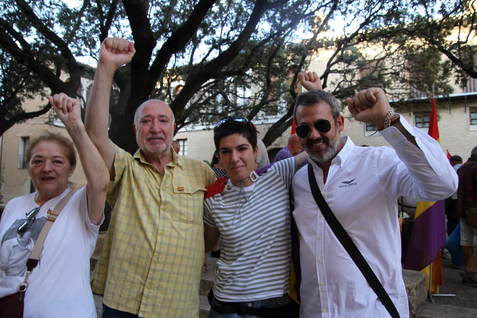 Acto de homenaje y recuerdo convocada por el Círculo Republicano Manolín Abad de Huesca. Foto Carlos Neofato