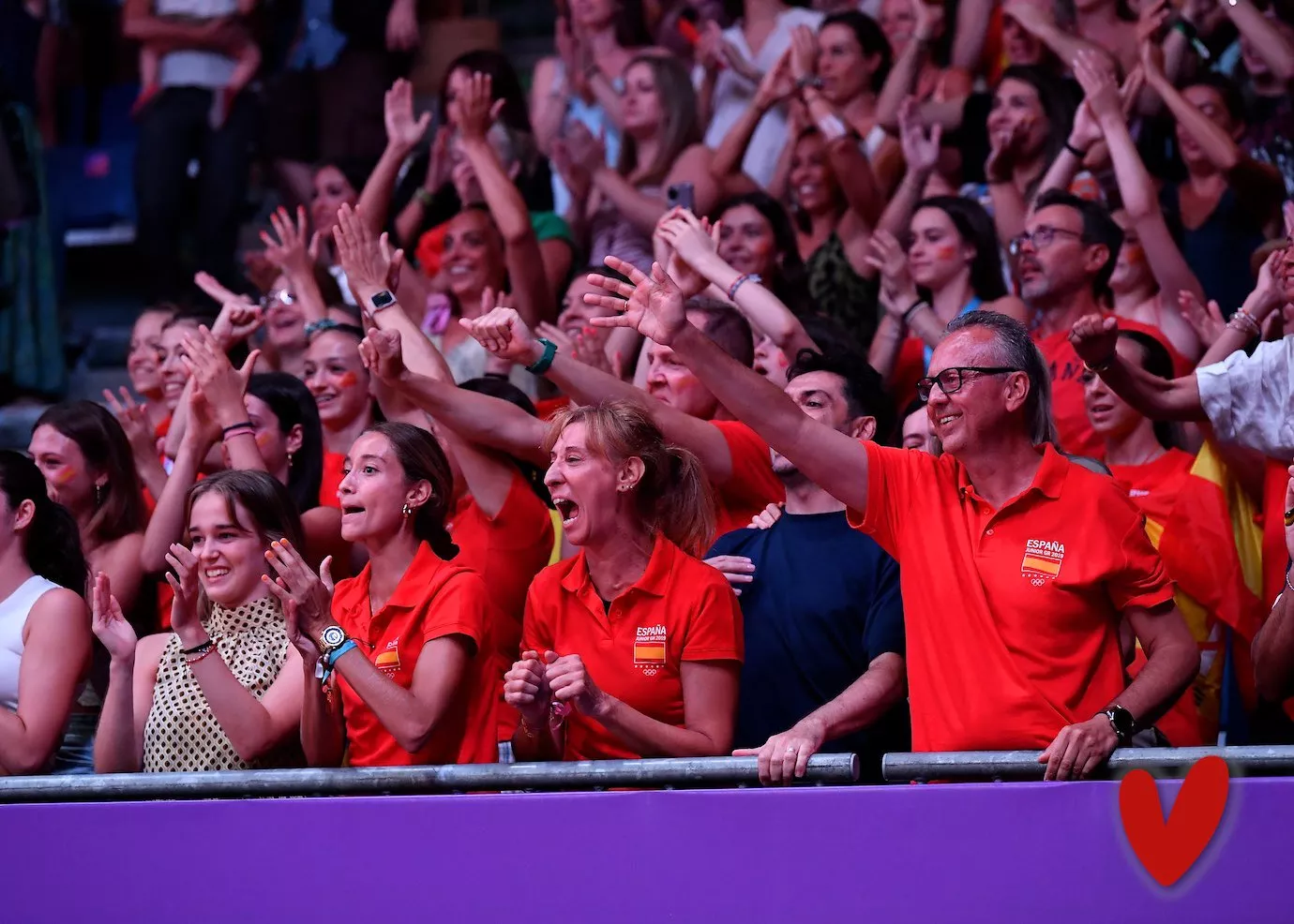 Actuación de España en el Mundial de Valencia. Foto: @RFEGimnasia