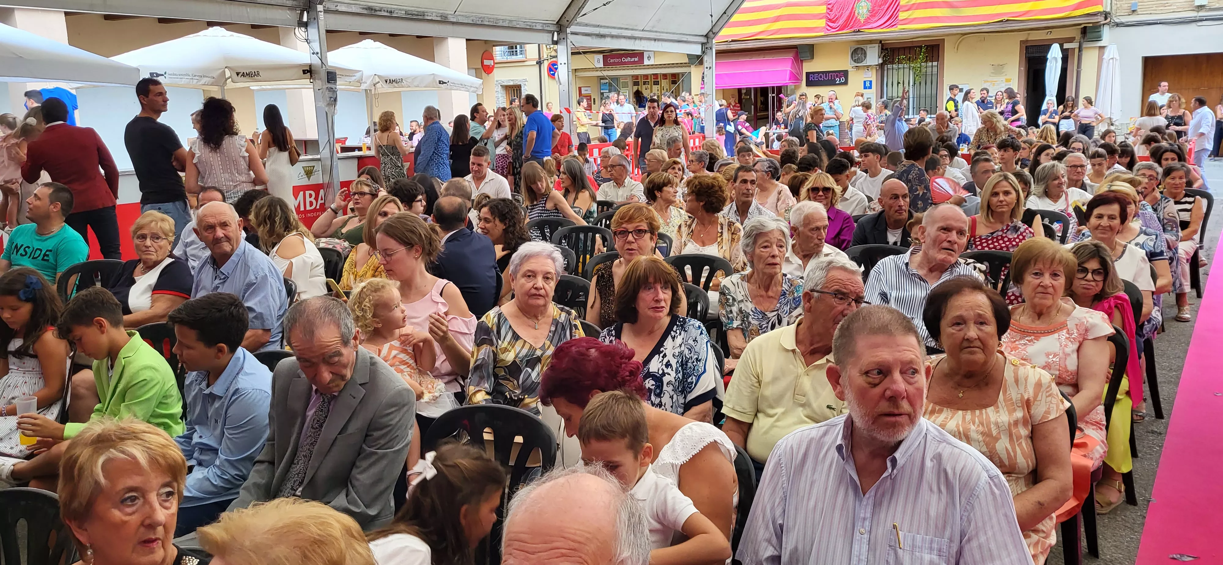  Presentación de las mairalesas, quintos y quintas de Almudévar. Foto: Mercedes Manterola