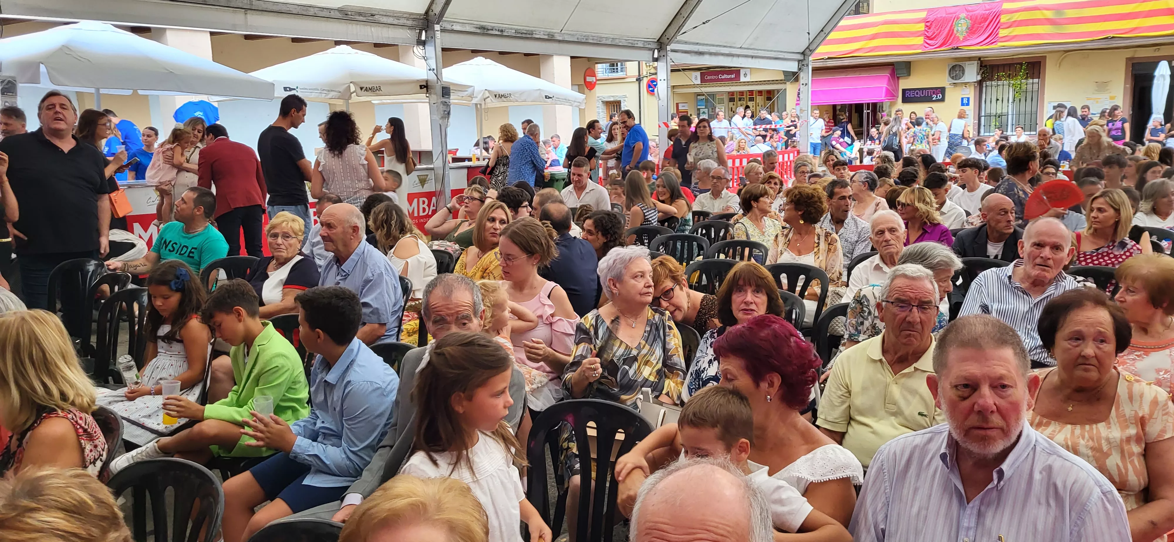  Presentación de las mairalesas, quintos y quintas de Almudévar. Foto: Mercedes Manterola