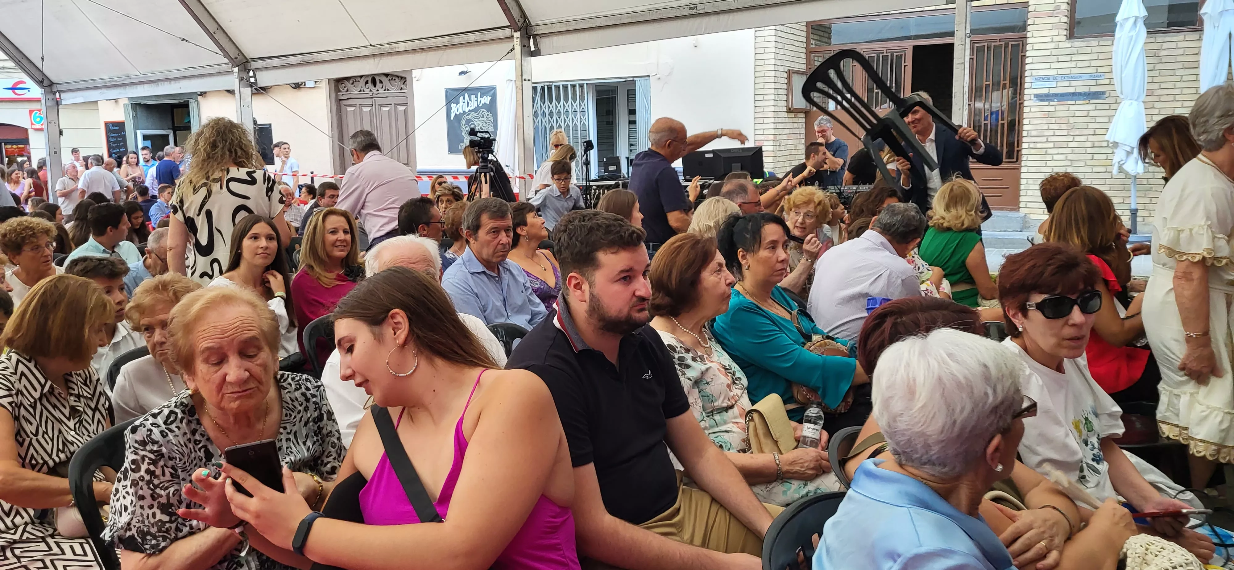  Presentación de las mairalesas, quintos y quintas de Almudévar. Foto: Mercedes Manterola