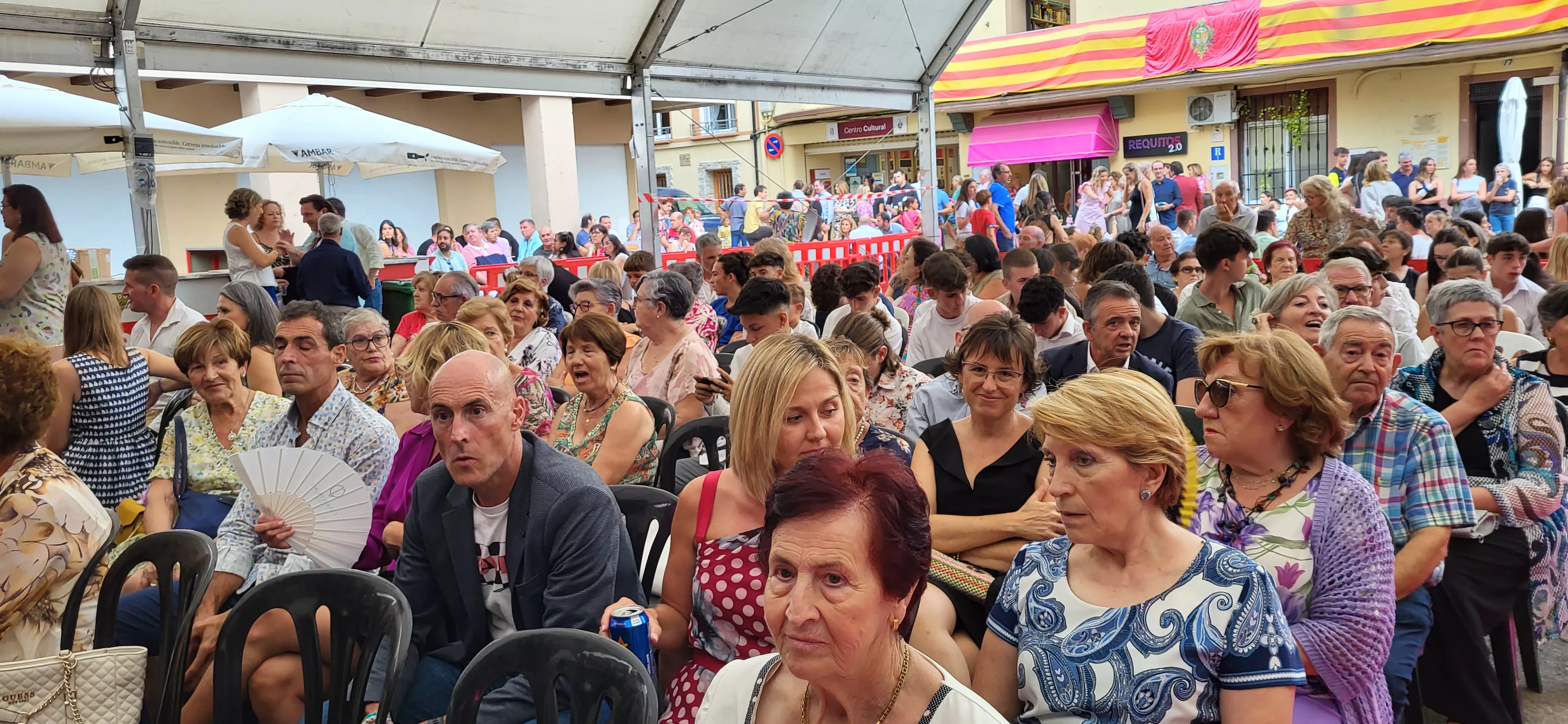  Presentación de las mairalesas, quintos y quintas de Almudévar. Foto: Mercedes Manterola