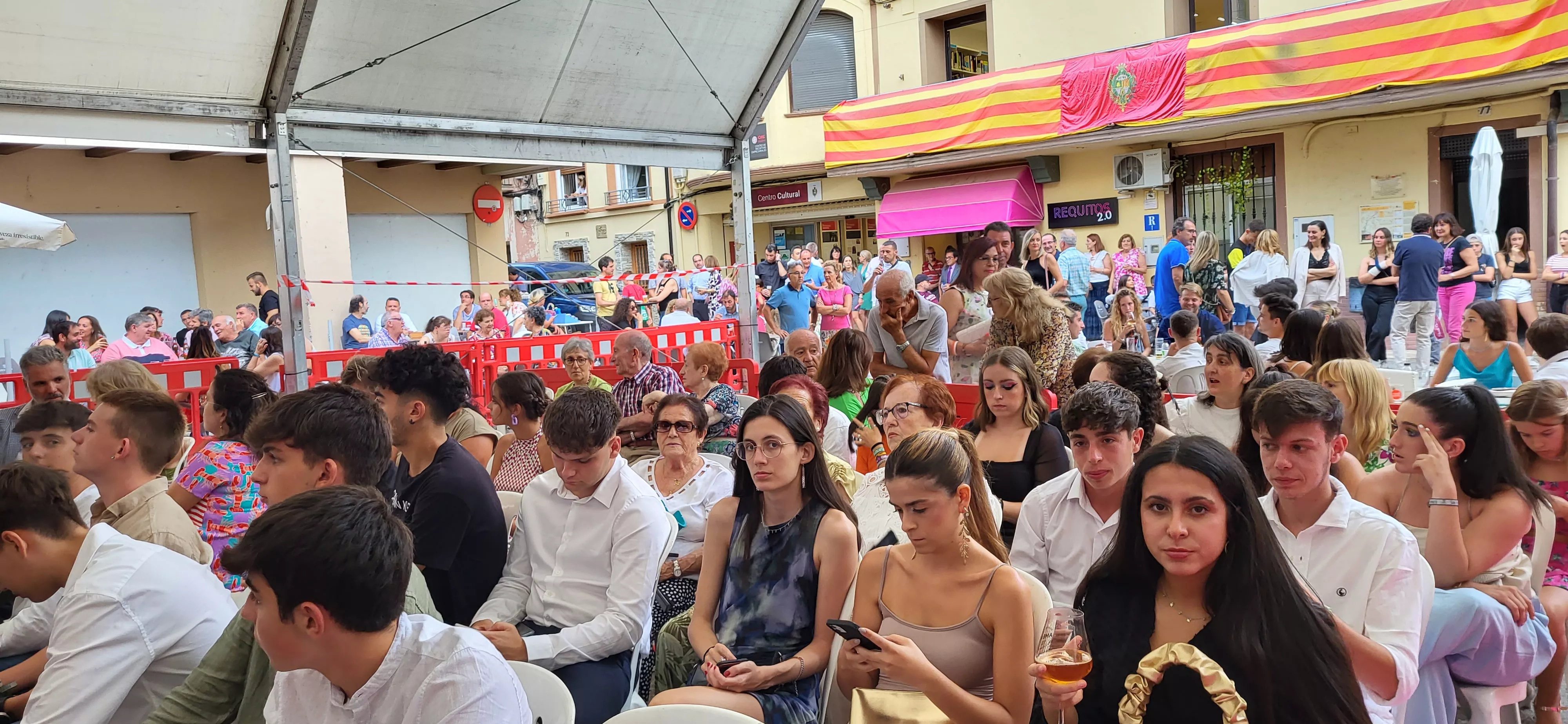  Presentación de las mairalesas, quintos y quintas de Almudévar. Foto: Mercedes Manterola