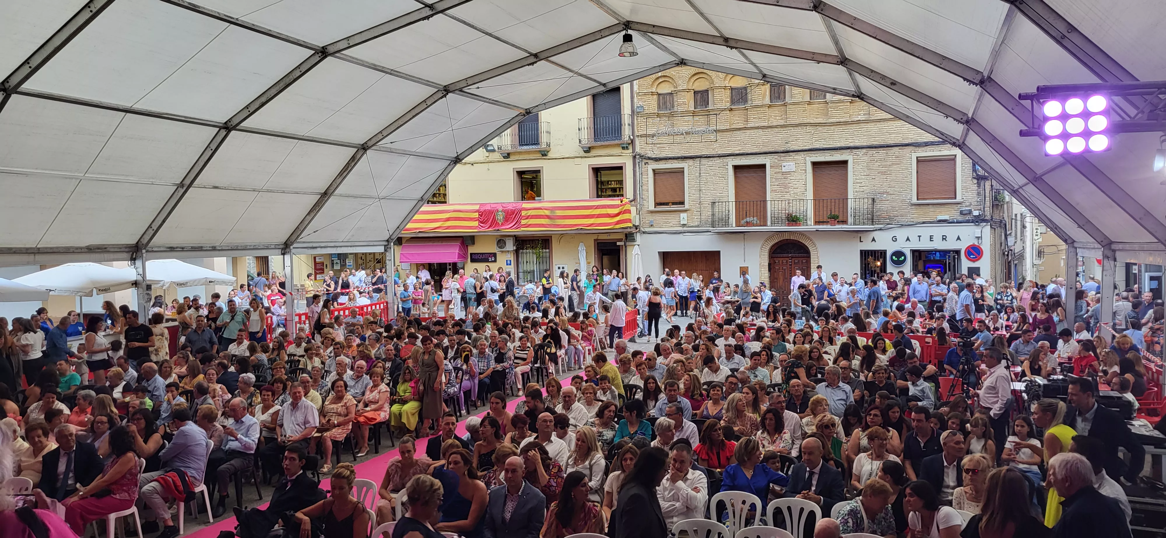  Presentación de las mairalesas, quintos y quintas de Almudévar. Foto: Mercedes Manterola