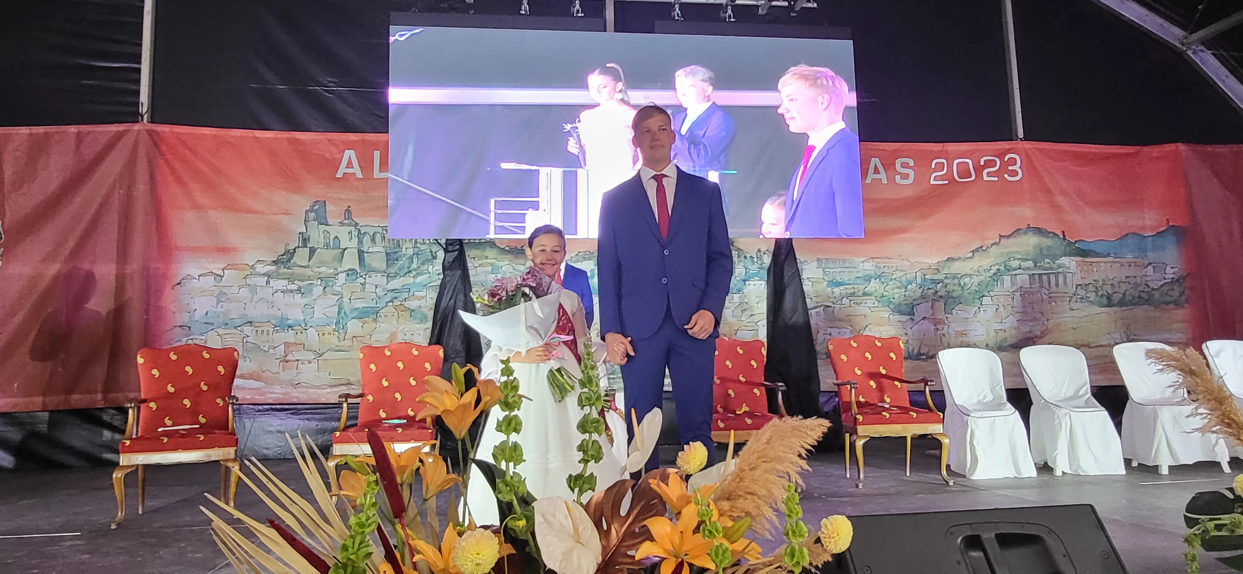  Presentación de las mairalesas, quintos y quintas de Almudévar. Foto: Mercedes Manterola