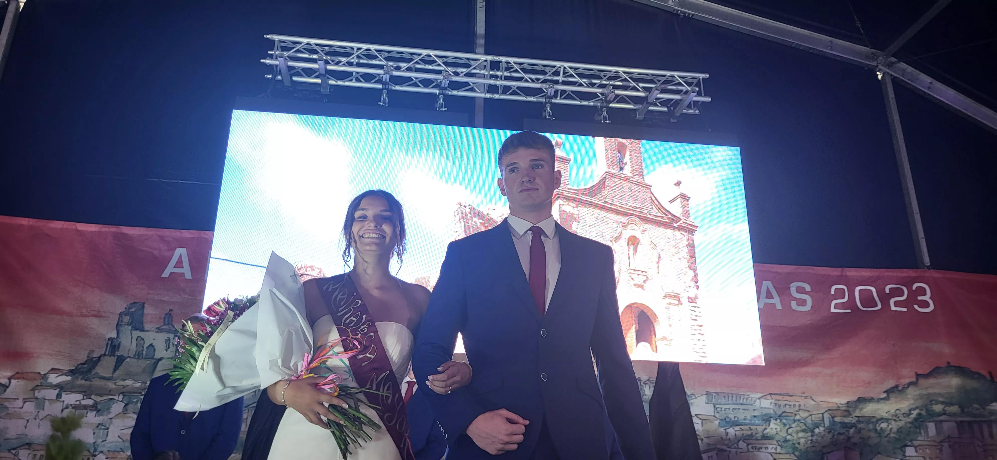  Presentación de las mairalesas, quintos y quintas de Almudévar. Foto: Mercedes Manterola