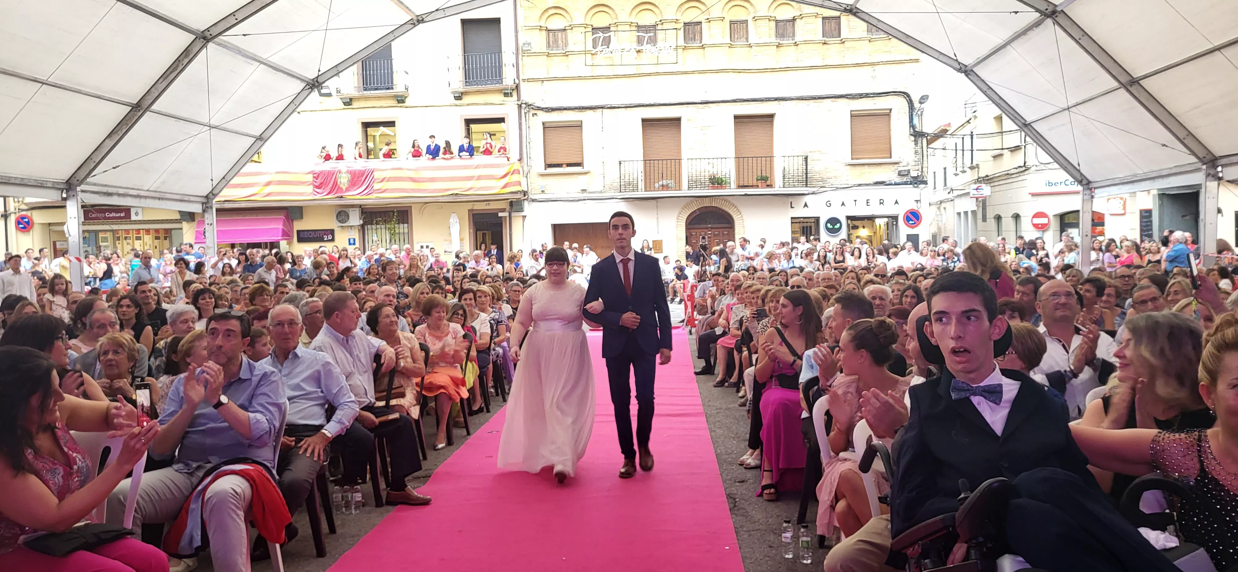  Presentación de las mairalesas, quintos y quintas de Almudévar. Foto: Mercedes Manterola