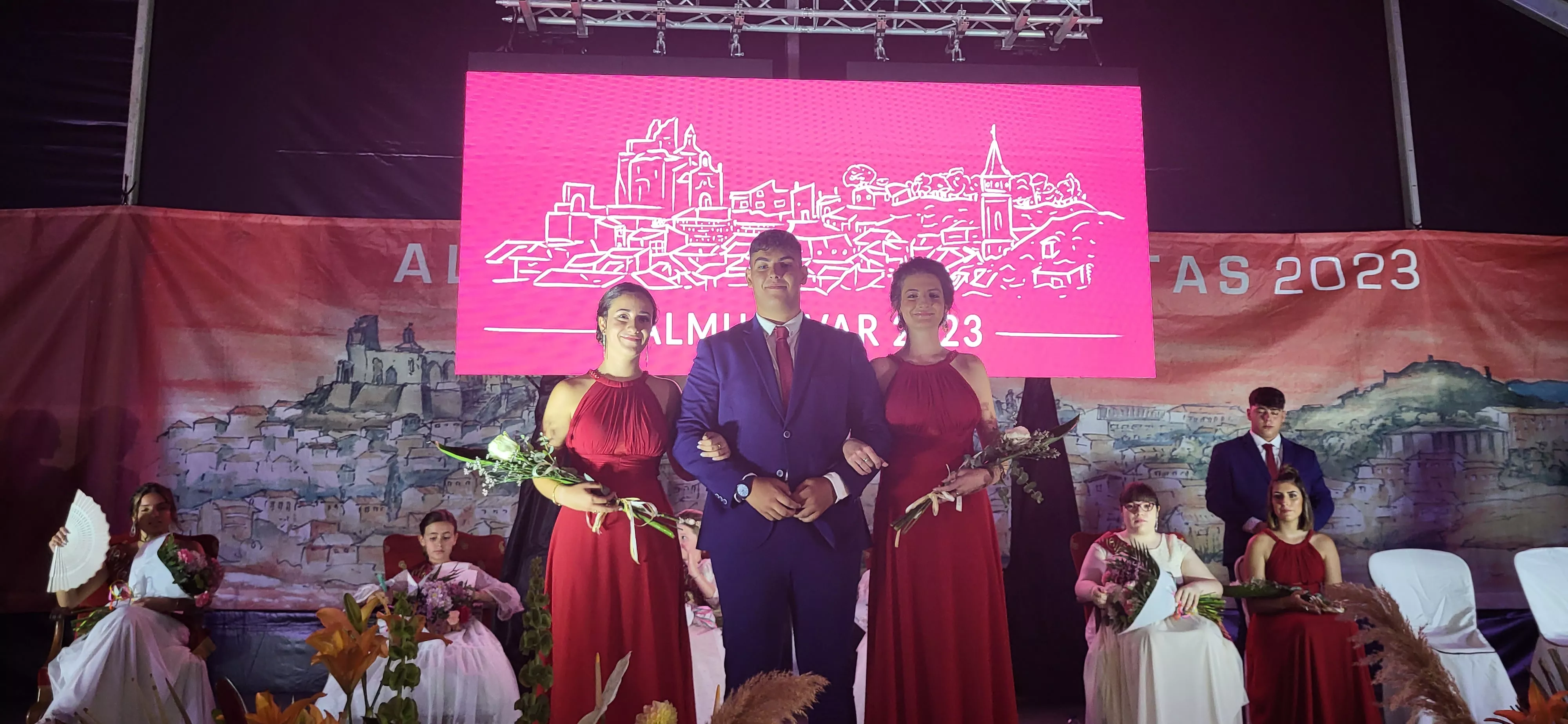  Presentación de las mairalesas, quintos y quintas de Almudévar. Foto: Mercedes Manterola