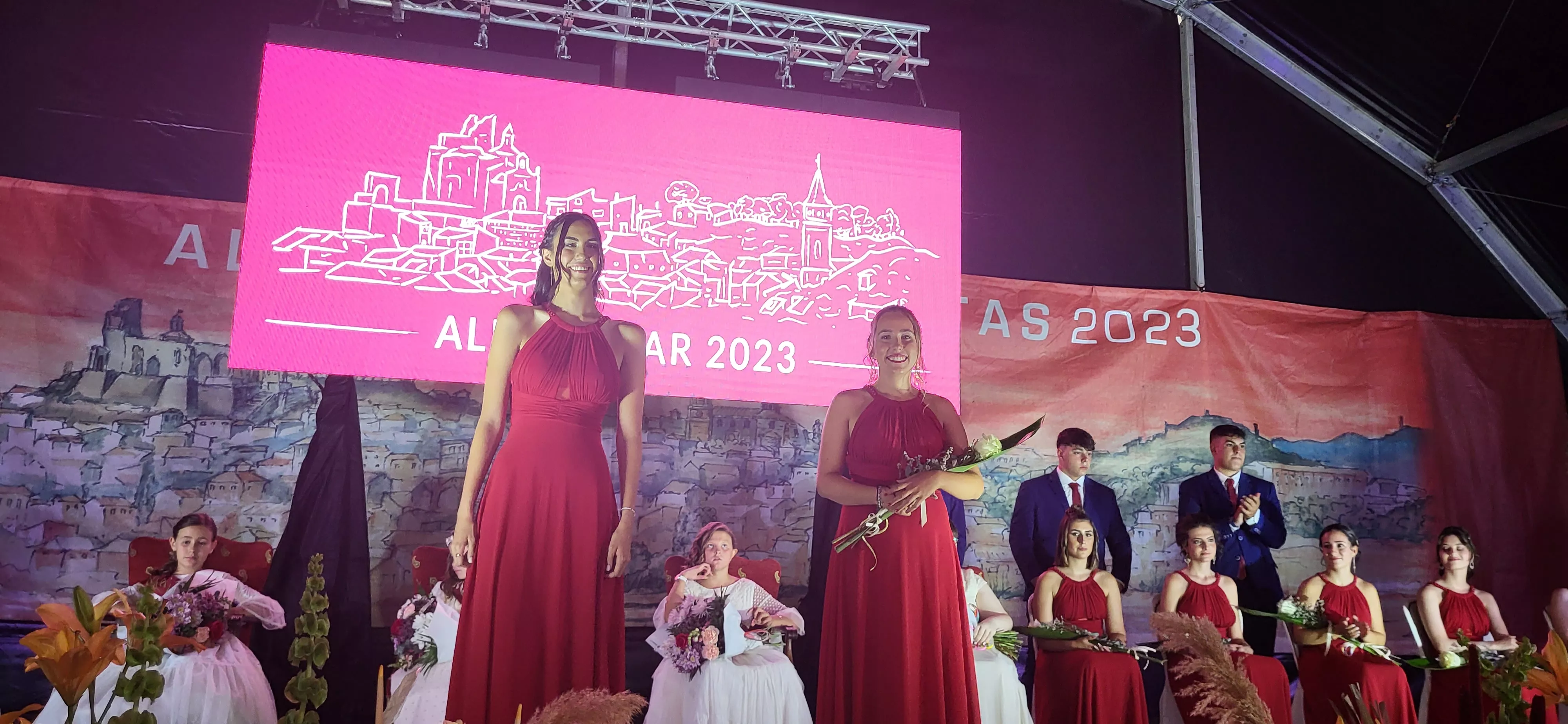  Presentación de las mairalesas, quintos y quintas de Almudévar. Foto: Mercedes Manterola