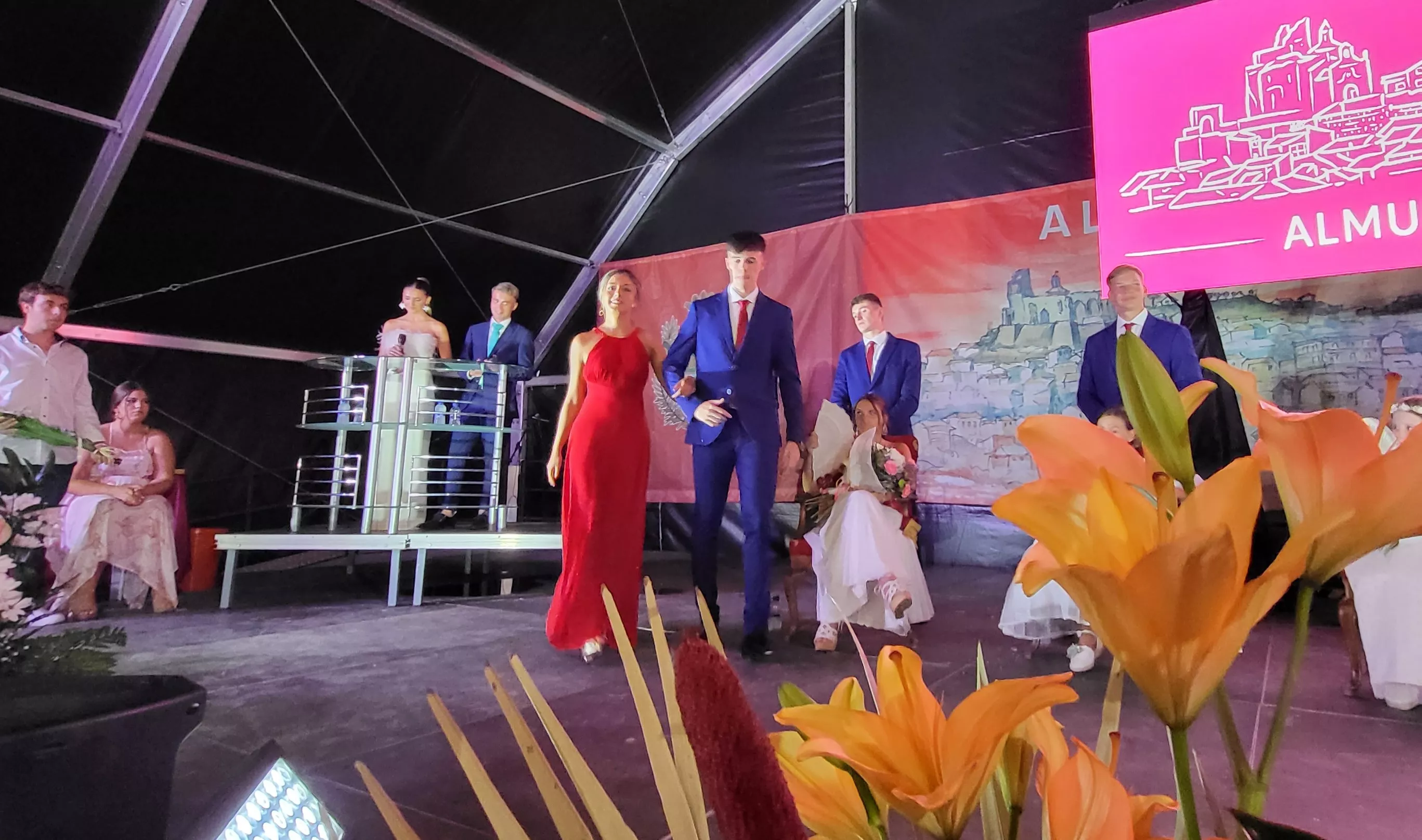  Presentación de las mairalesas, quintos y quintas de Almudévar. Foto: Mercedes Manterola