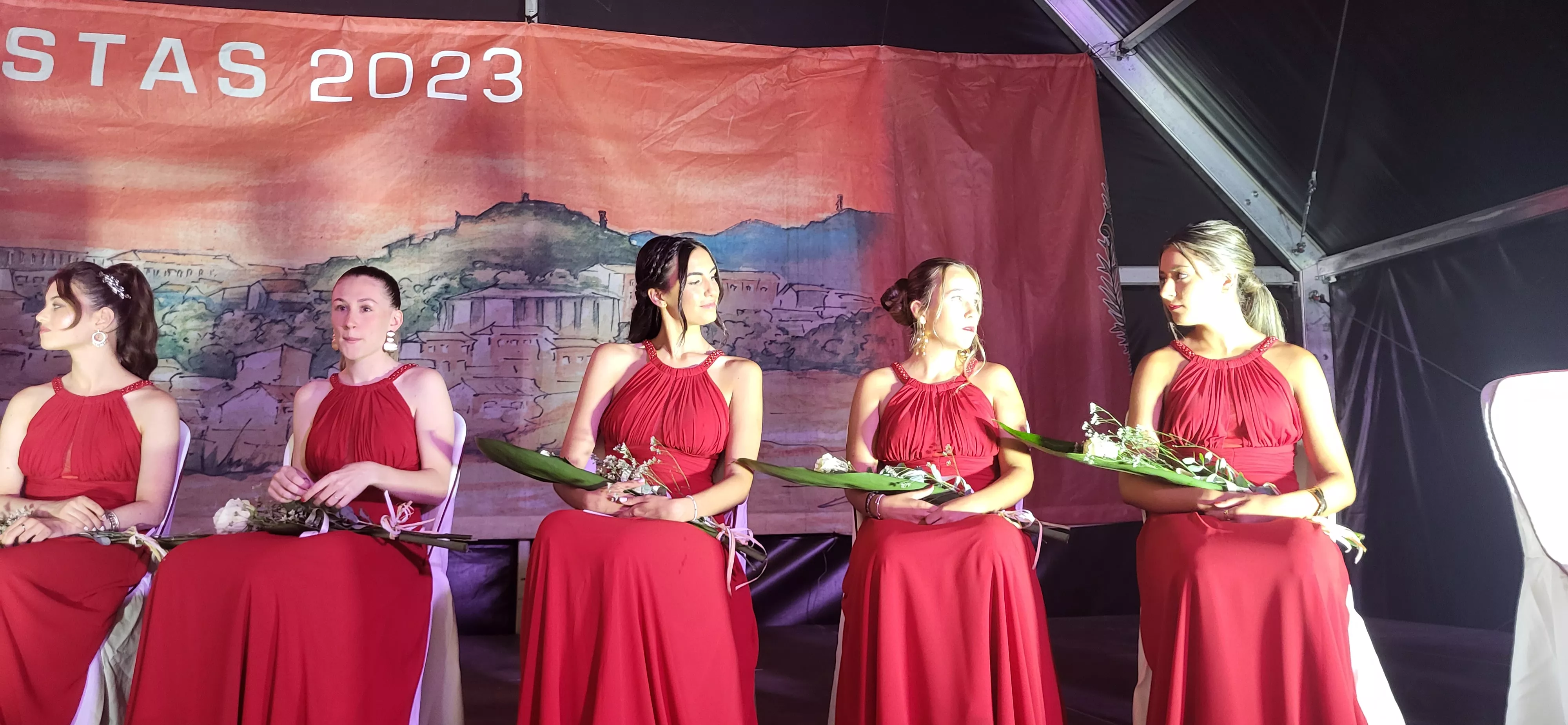  Presentación de las mairalesas, quintos y quintas de Almudévar. Foto: Mercedes Manterola