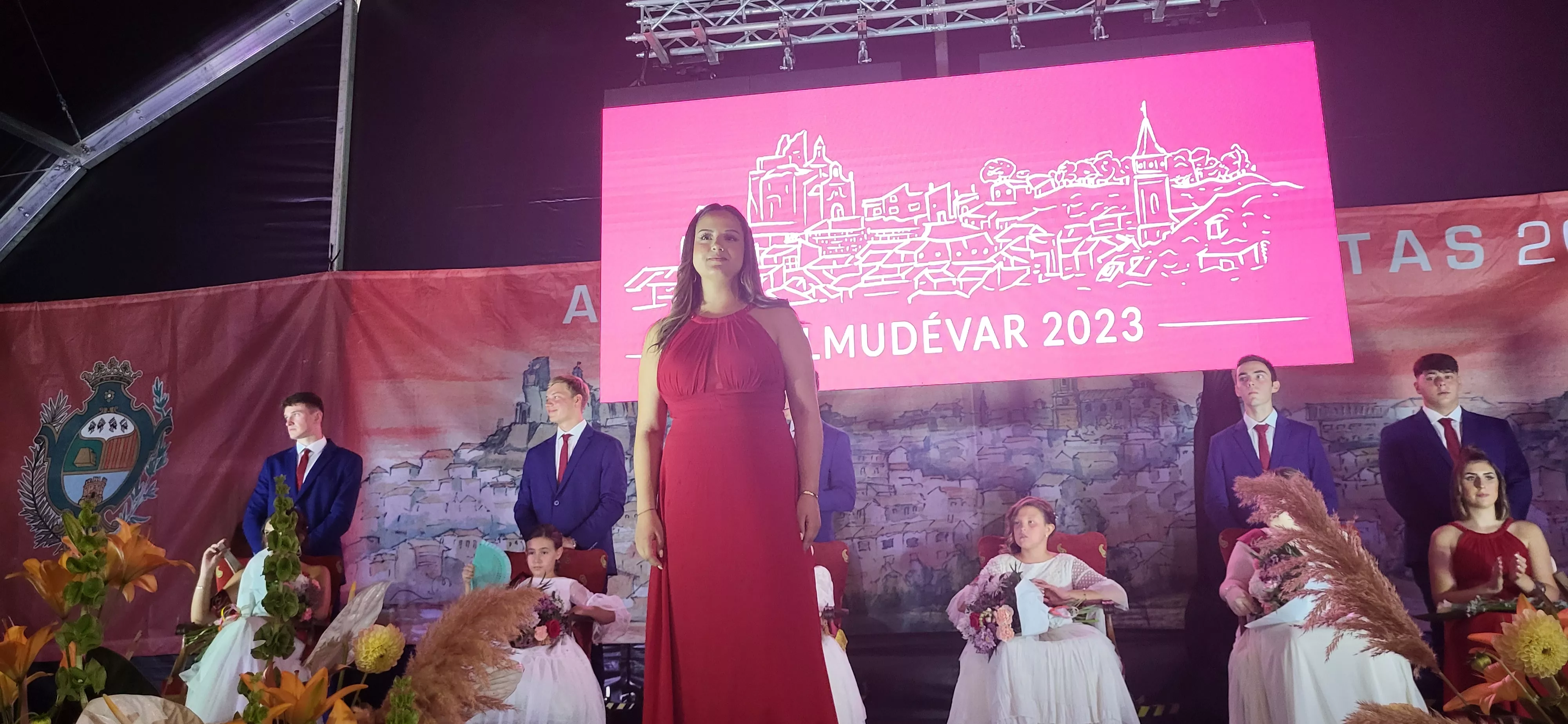  Presentación de las mairalesas, quintos y quintas de Almudévar. Foto: Mercedes Manterola