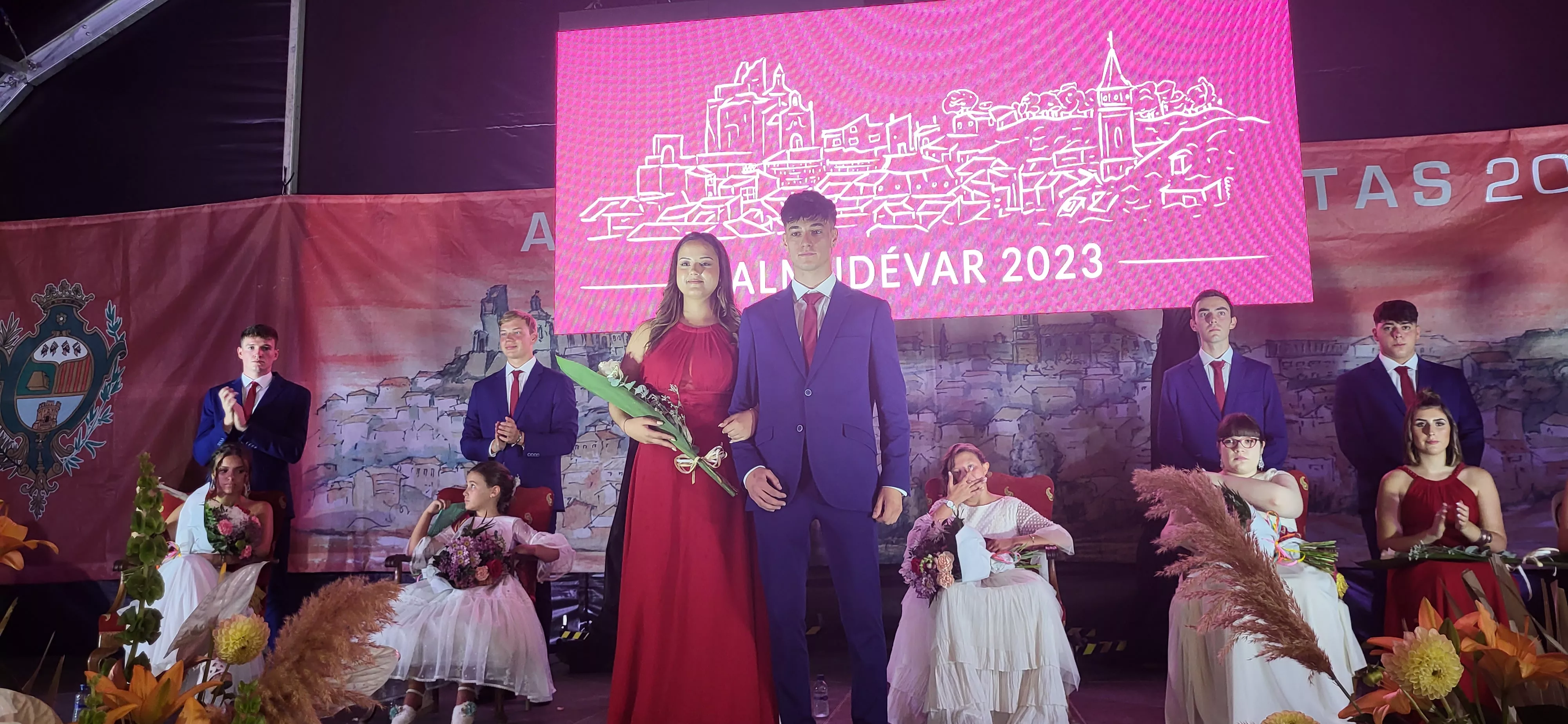  Presentación de las mairalesas, quintos y quintas de Almudévar. Foto: Mercedes Manterola