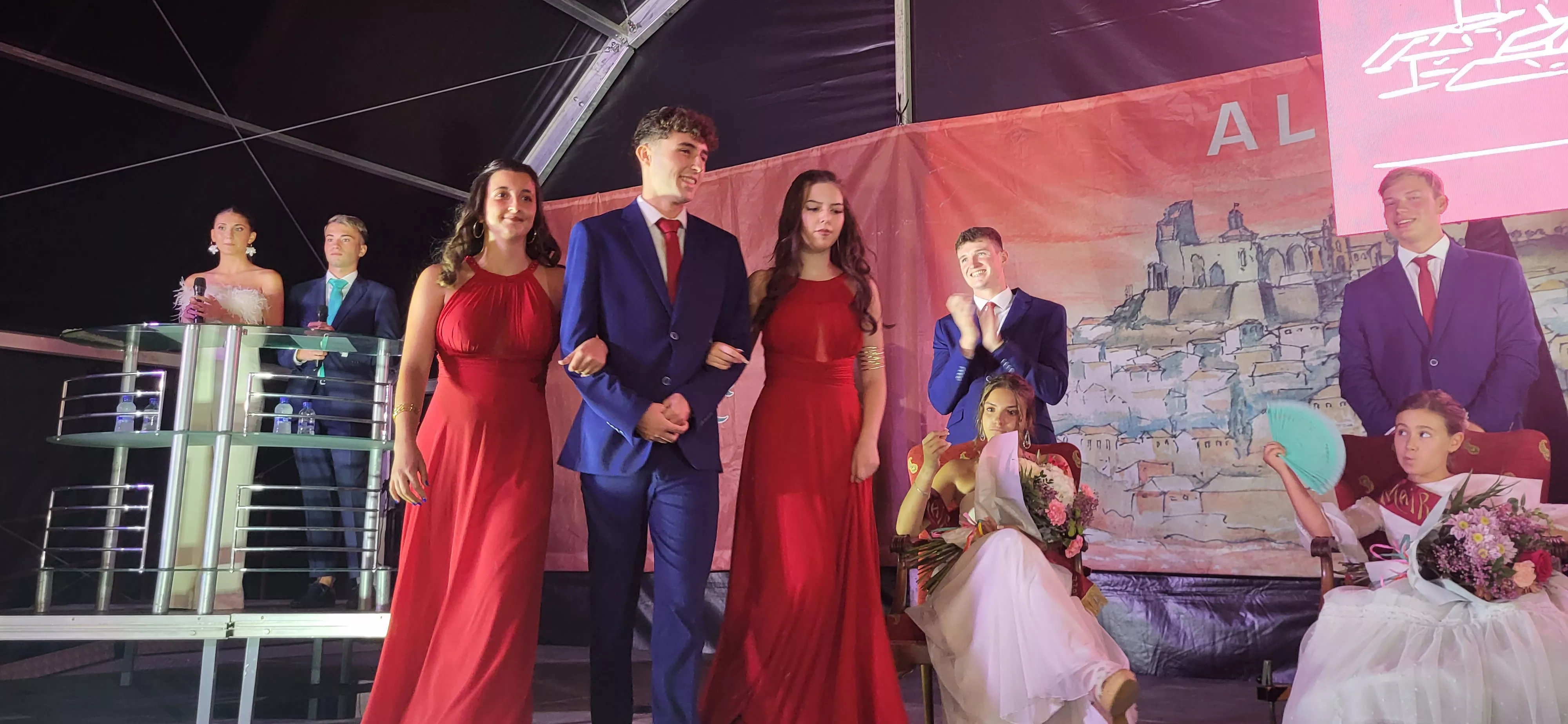  Presentación de las mairalesas, quintos y quintas de Almudévar. Foto: Mercedes Manterola