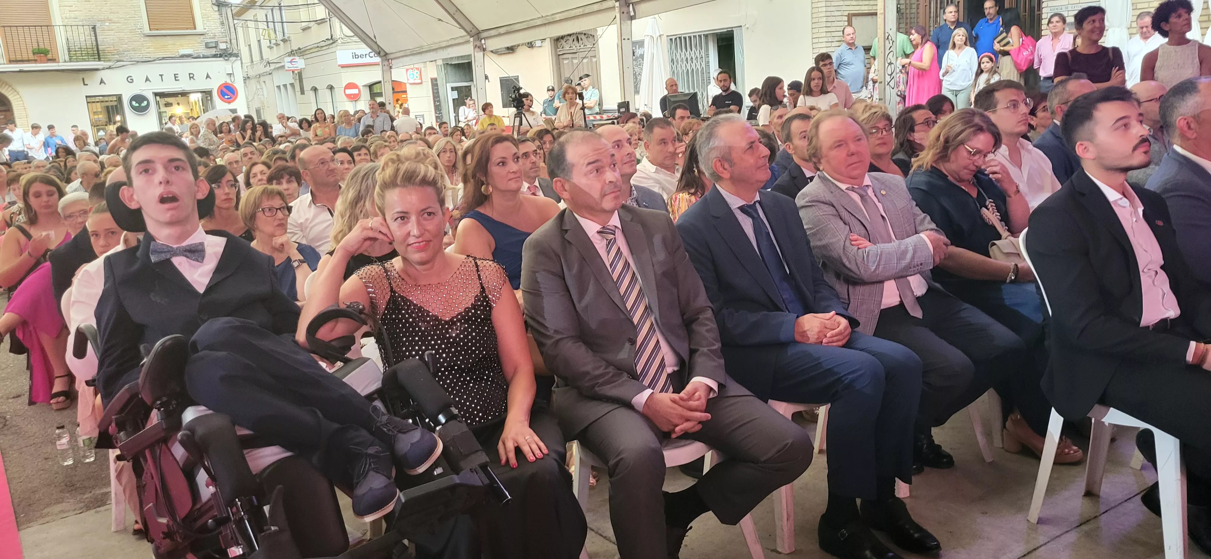  Presentación de las mairalesas, quintos y quintas de Almudévar. Foto: Mercedes Manterola