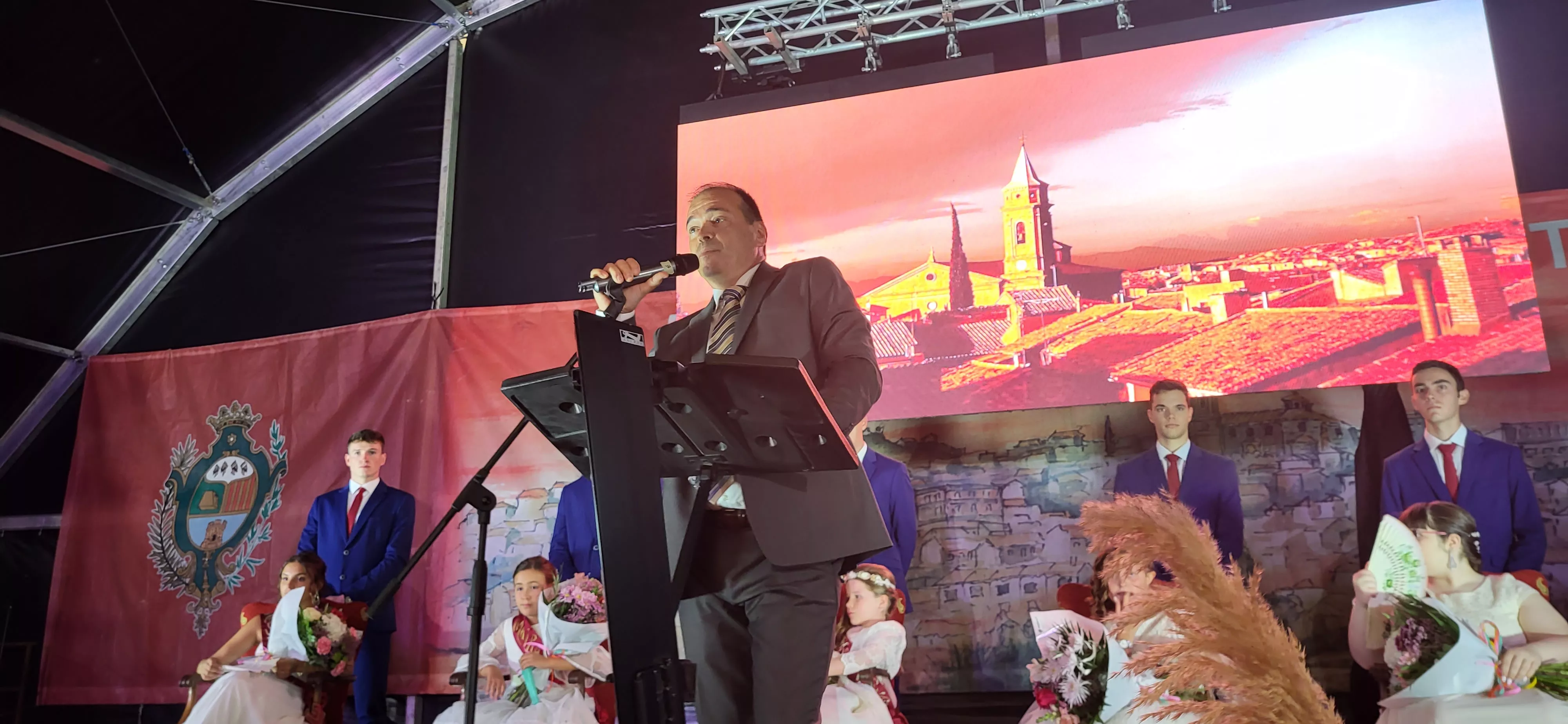  Presentación de las mairalesas, quintos y quintas de Almudévar. Foto: Mercedes Manterola