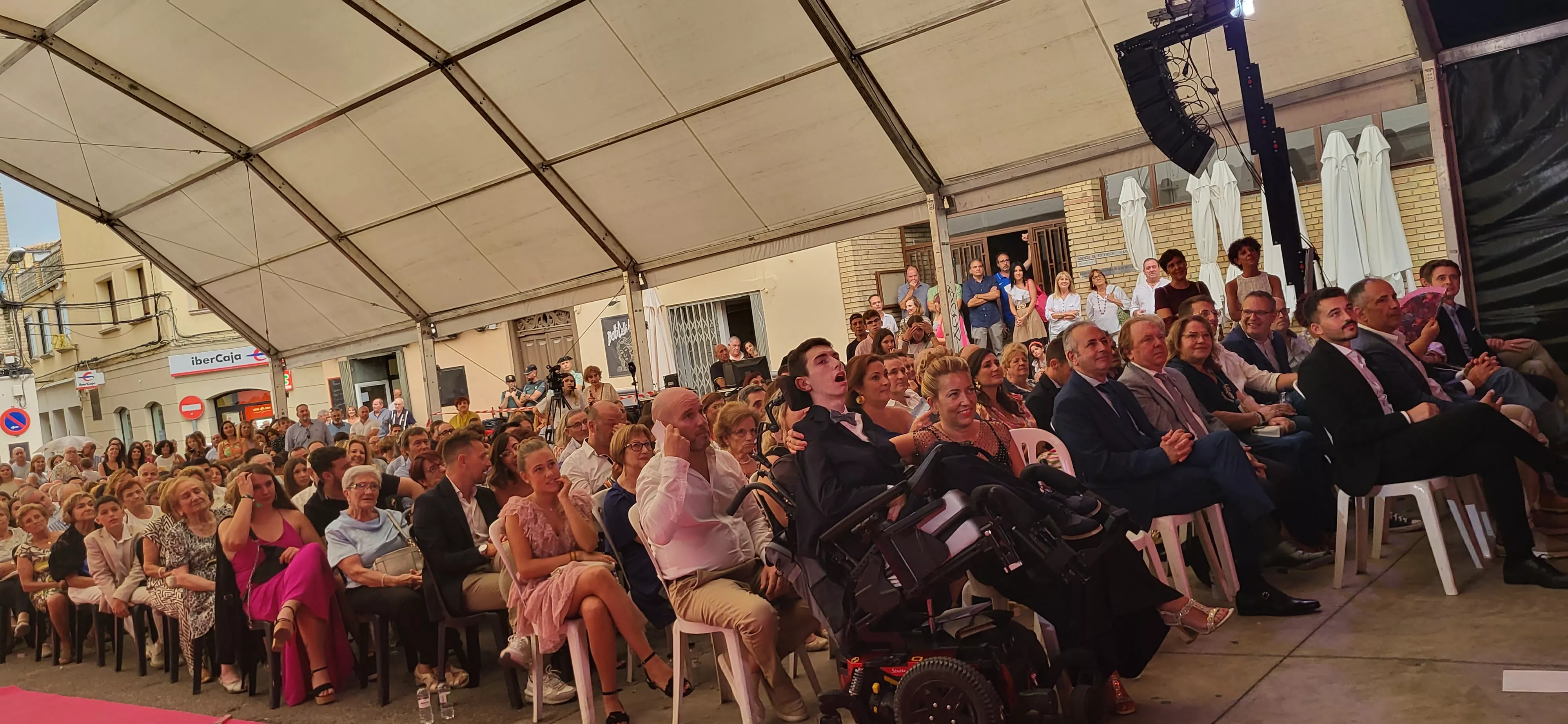  Presentación de las mairalesas, quintos y quintas de Almudévar. Foto: Mercedes Manterola