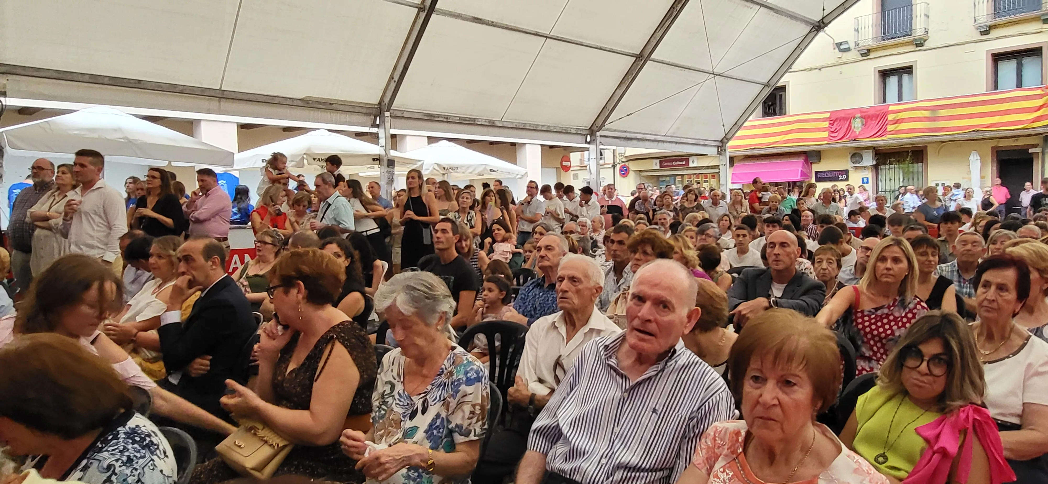  Presentación de las mairalesas, quintos y quintas de Almudévar. Foto: Mercedes Manterola