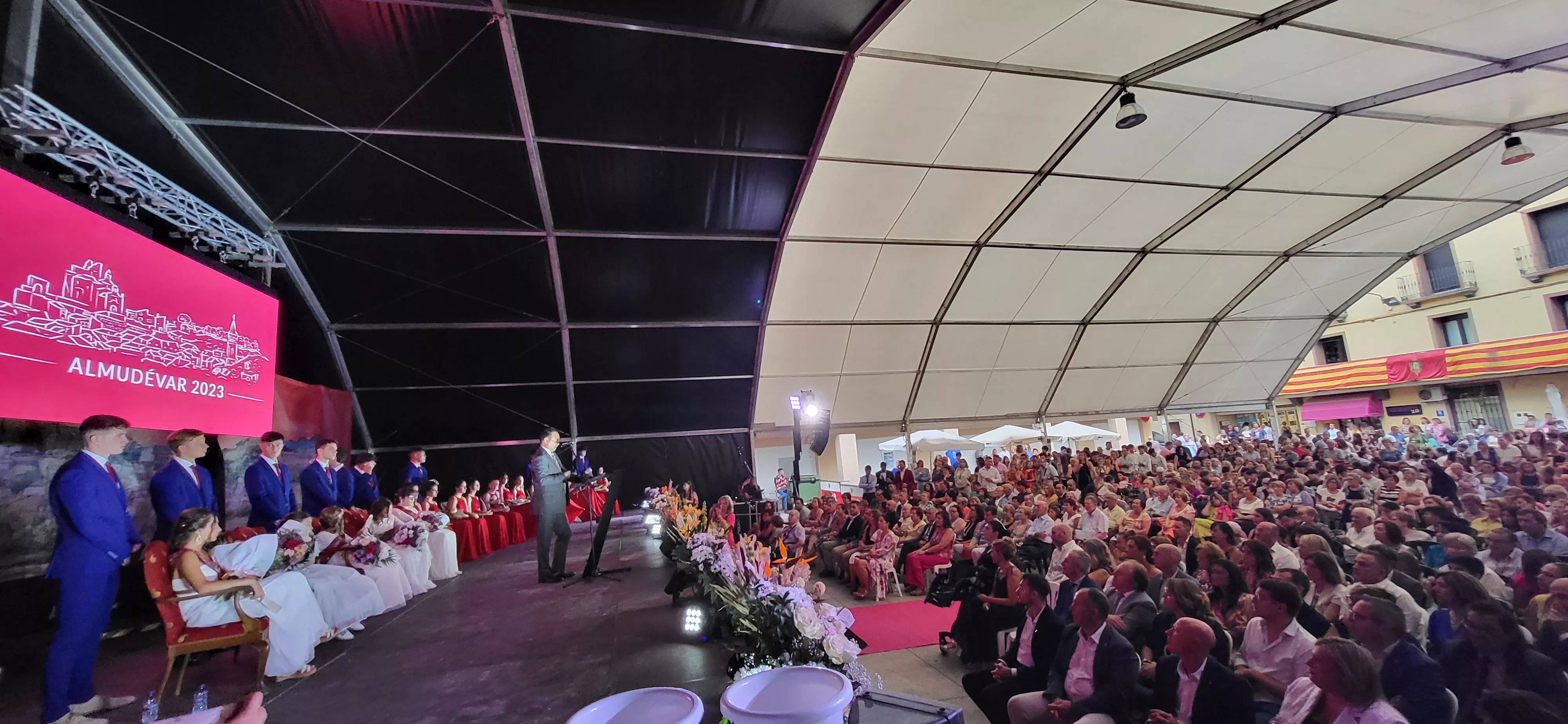  Presentación de las mairalesas, quintos y quintas de Almudévar. Foto: Mercedes Manterola