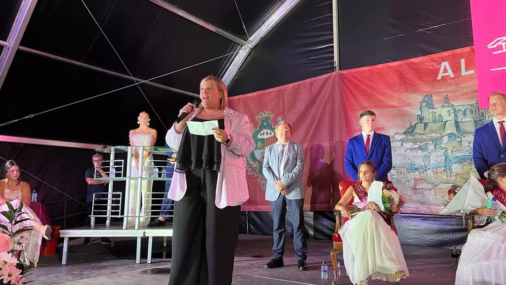  Presentación de las mairalesas, quintos y quintas de Almudévar. Foto: Mercedes Manterola