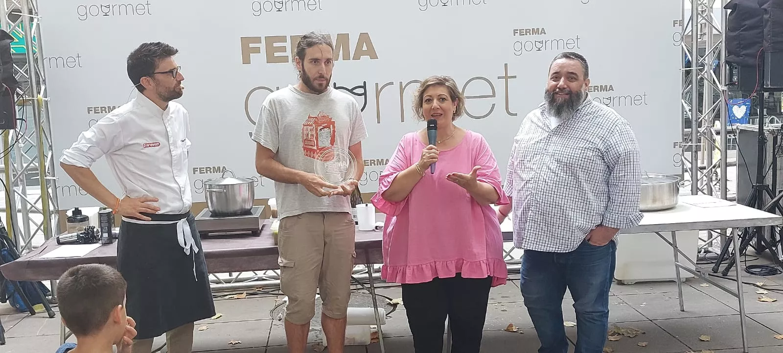 Kurt Arruda, con Daniel Yranzo, Silvia Ramírez y Carlos Domínguez en la entrega del Premio Ferma Gourmet.