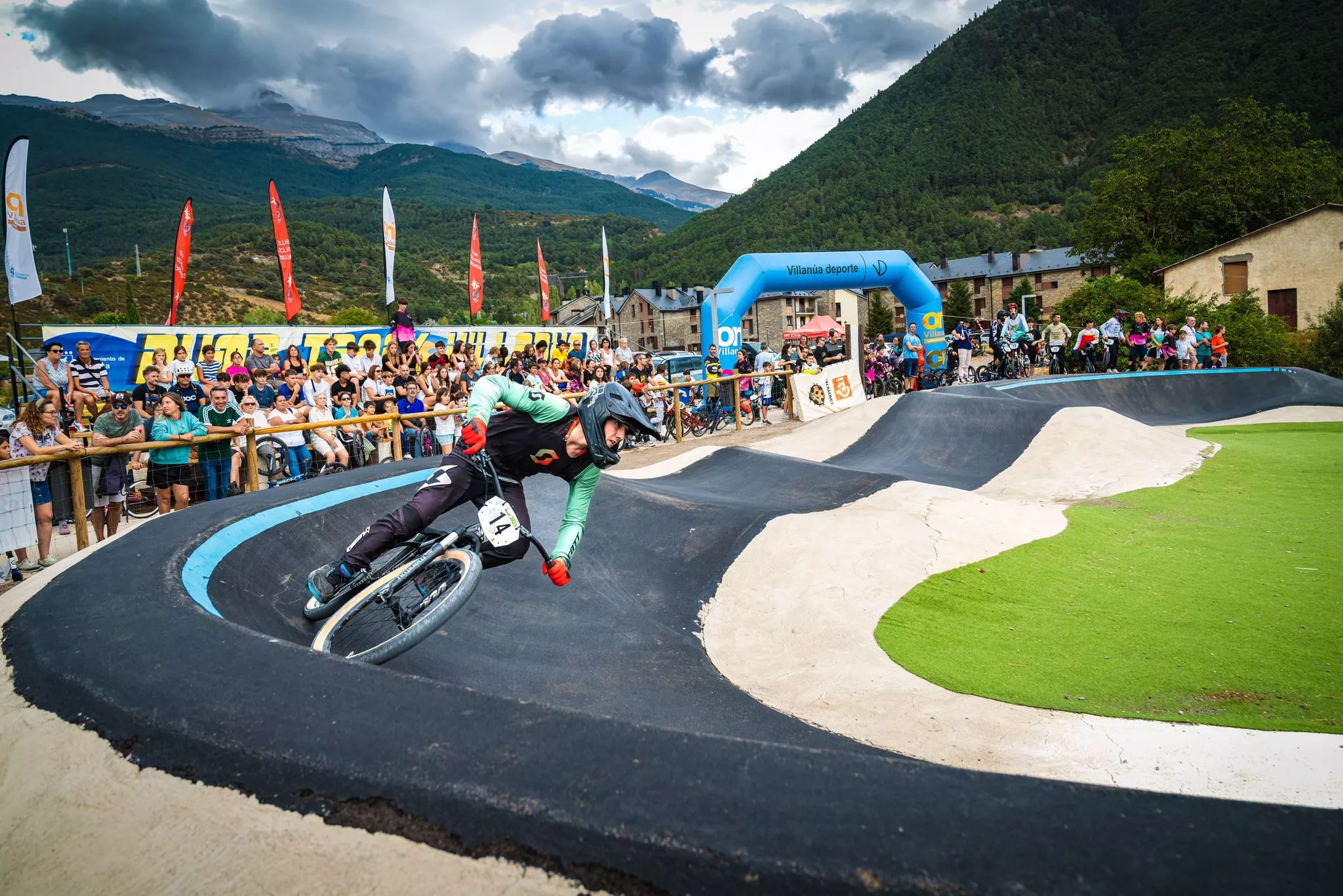 Campeonato de Pumptrack en Villanúa. Turismo Villanúa / Yhabril Moro