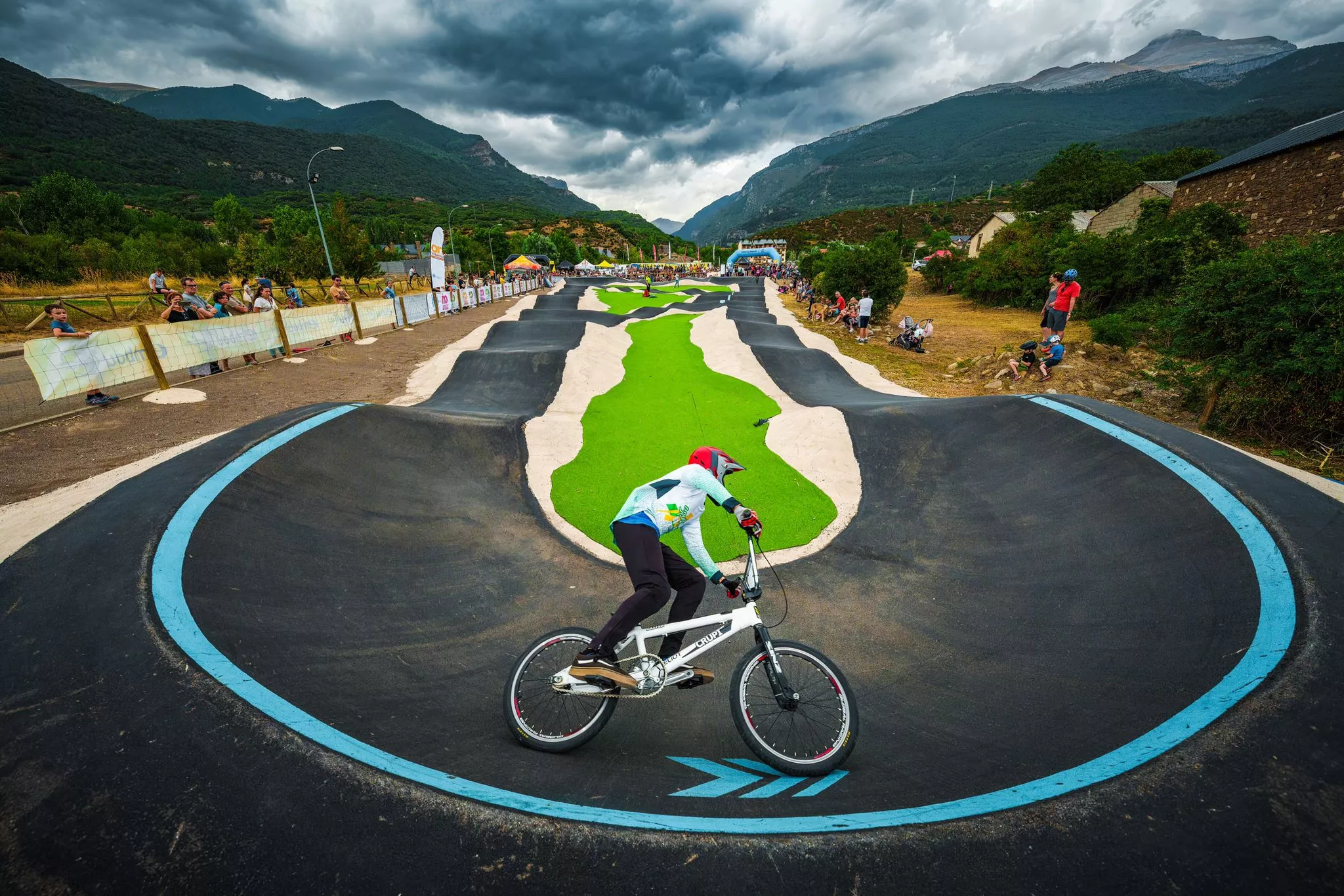 Campeonato de Pumptrack en Villanúa. Turismo Villanúa / Yhabril Moro