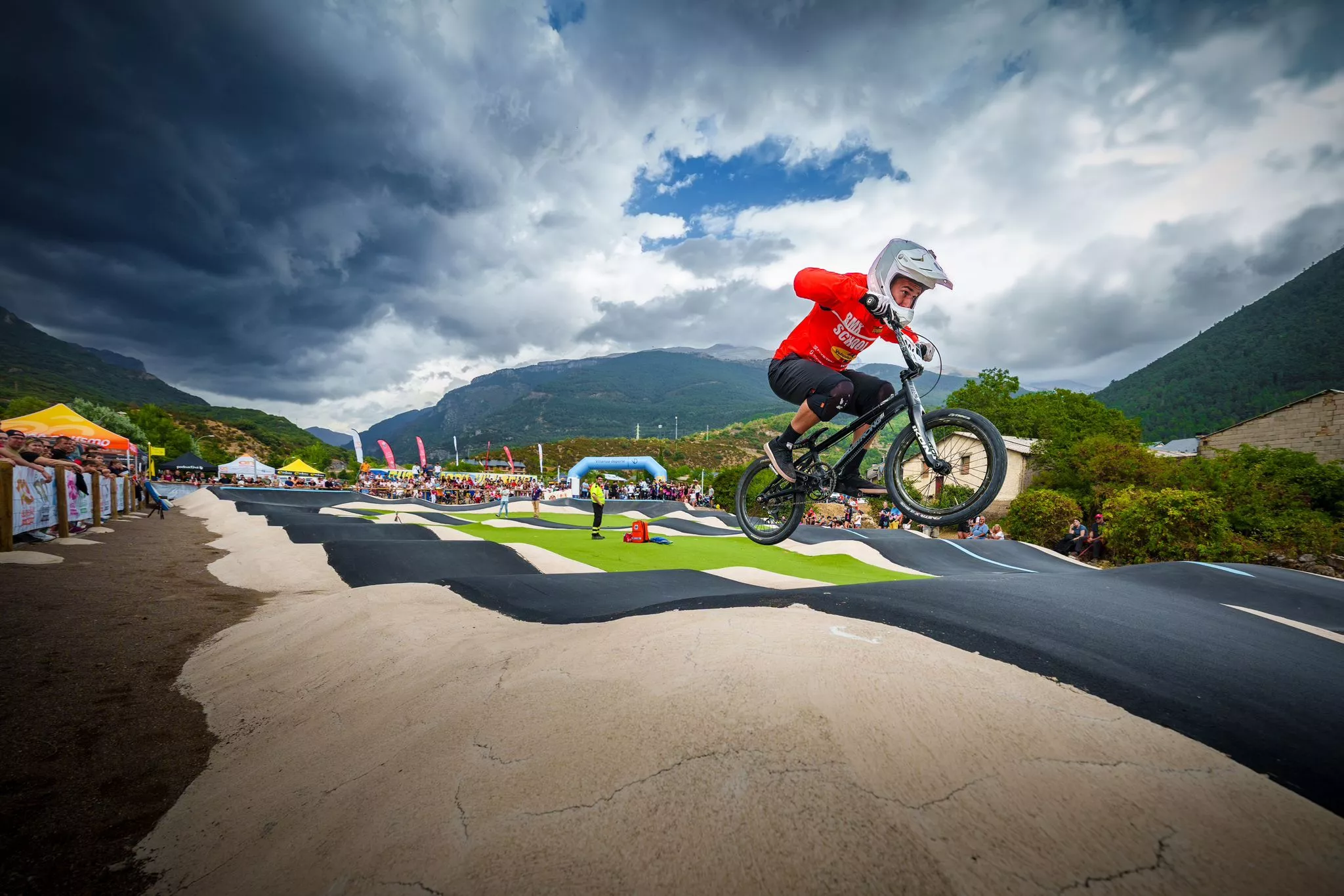 Campeonato de Pumptrack en Villanúa. Turismo Villanúa / Yhabril Moro