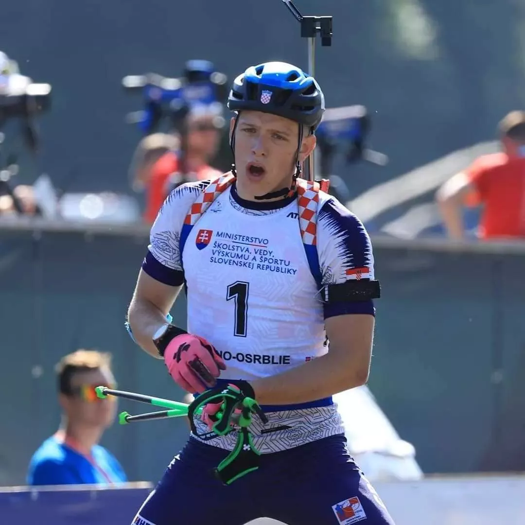 Material de Bonés Sports para deportistas de élite