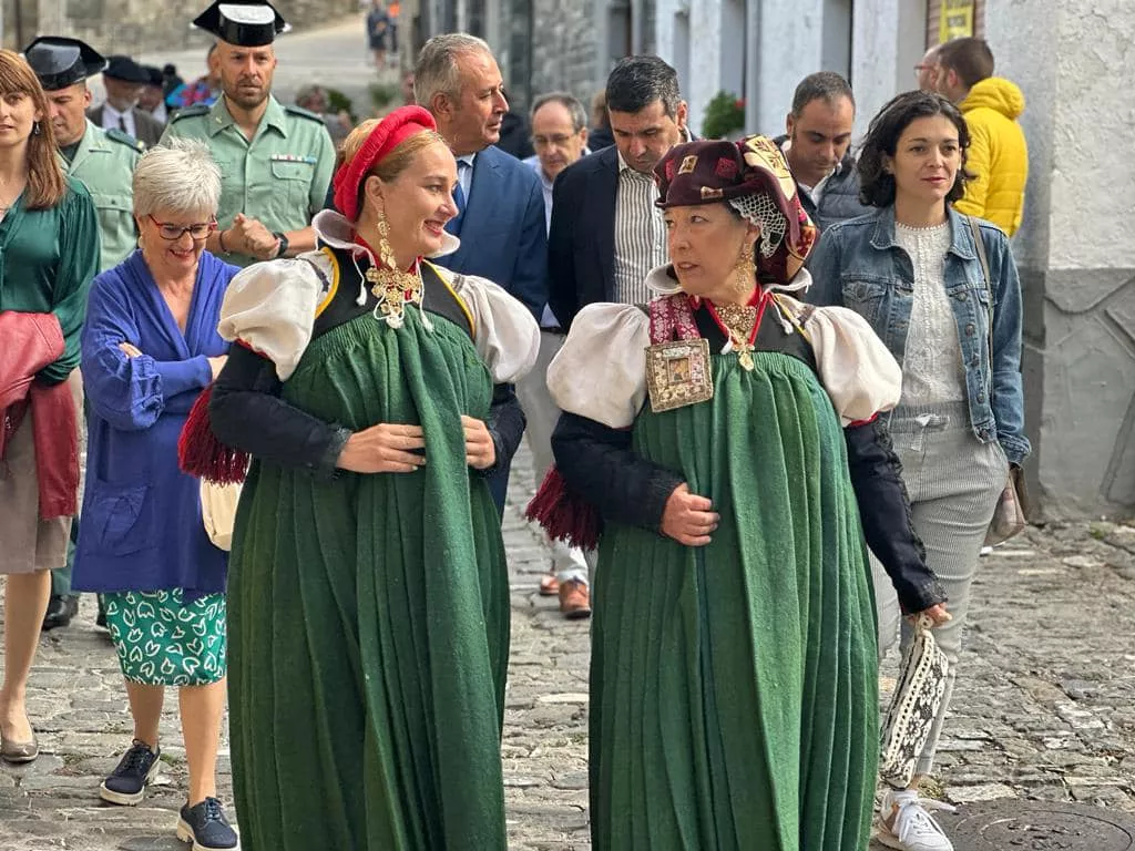Celebración del Día de Traje Tradicional Ansotano.
