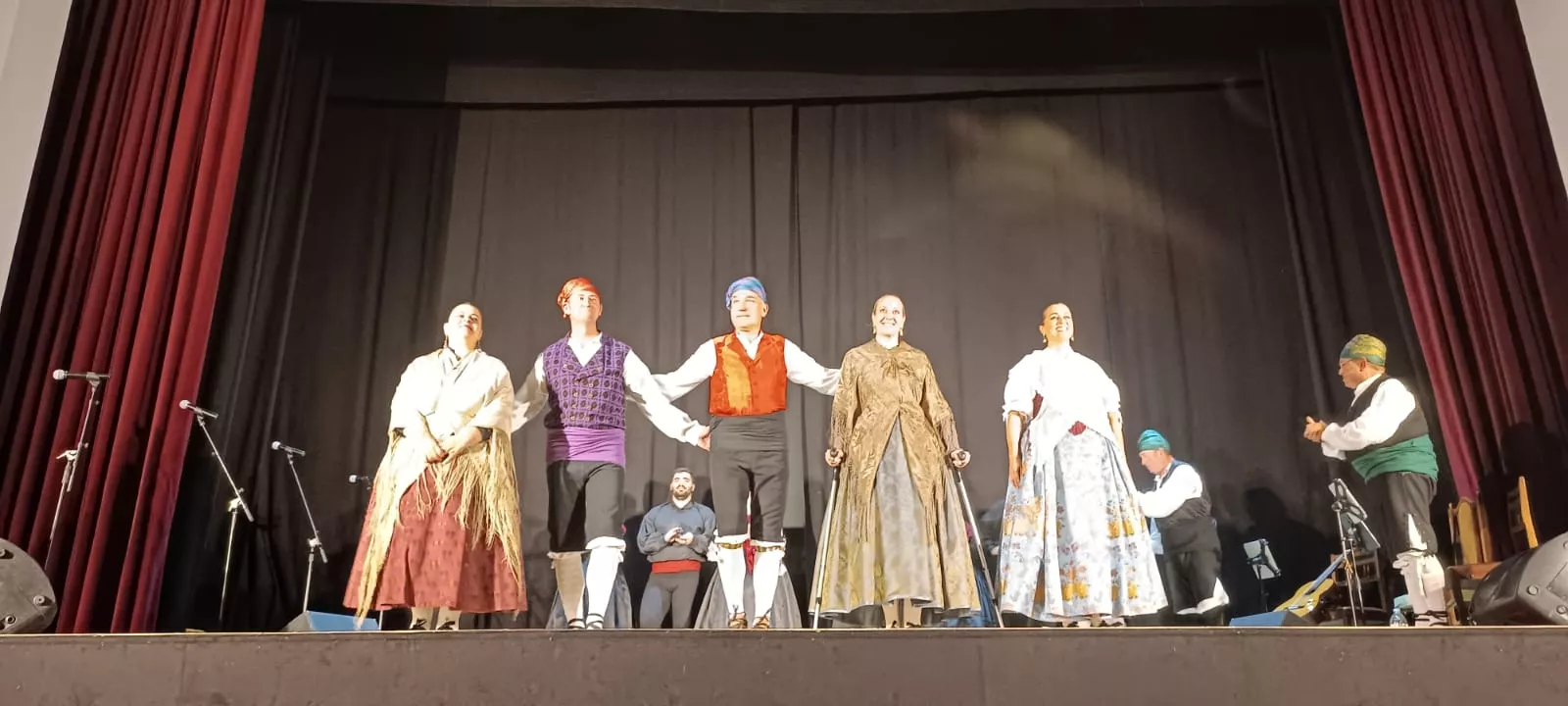 Festival de Jota de la Compañía de Roberto Ciria en Ansó.