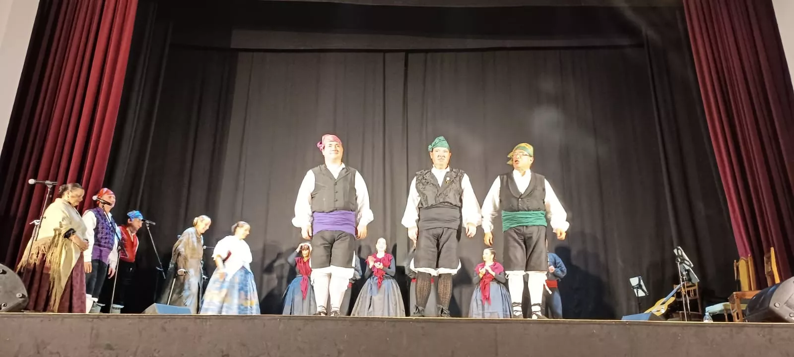 Festival de Jota de la Compañía de Roberto Ciria en Ansó.