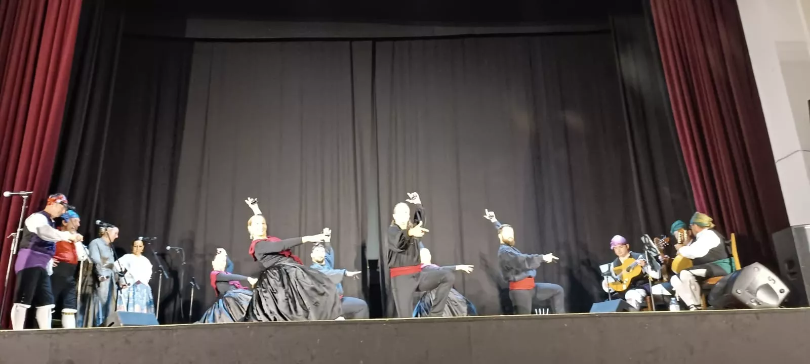 Festival de Jota de la Compañía de Roberto Ciria en Ansó.