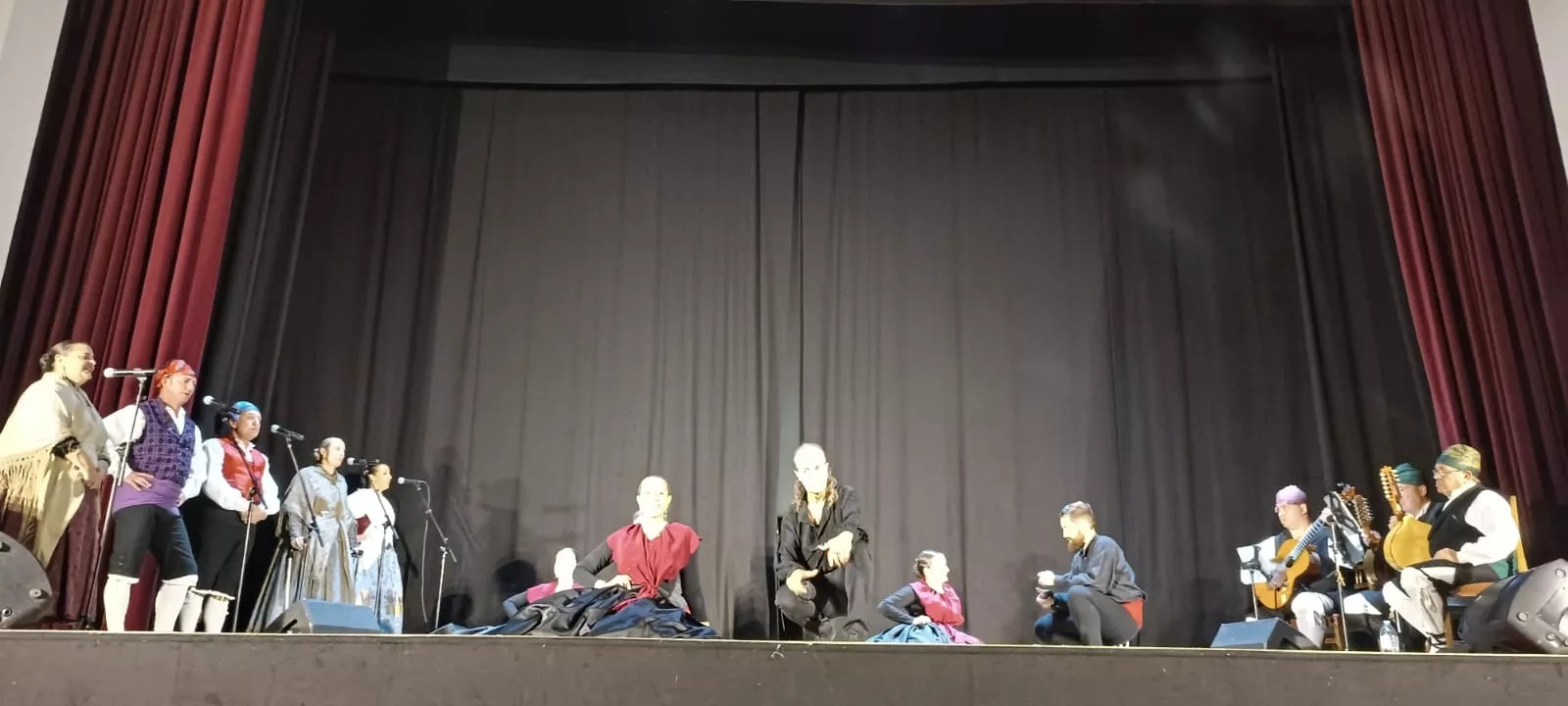 Festival de Jota de la Compañía de Roberto Ciria en Ansó.