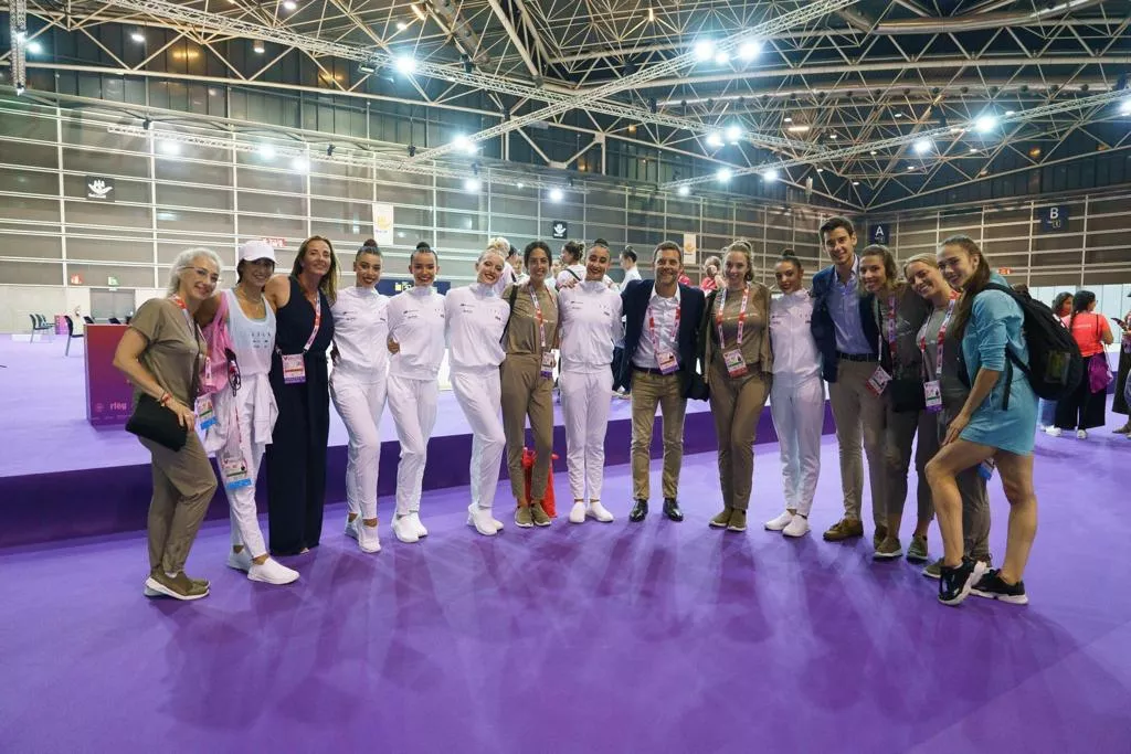 Equipo español con Inés Bergua.