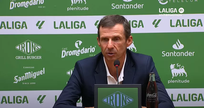 Cuco Ziganda, entrenador del Huesca.