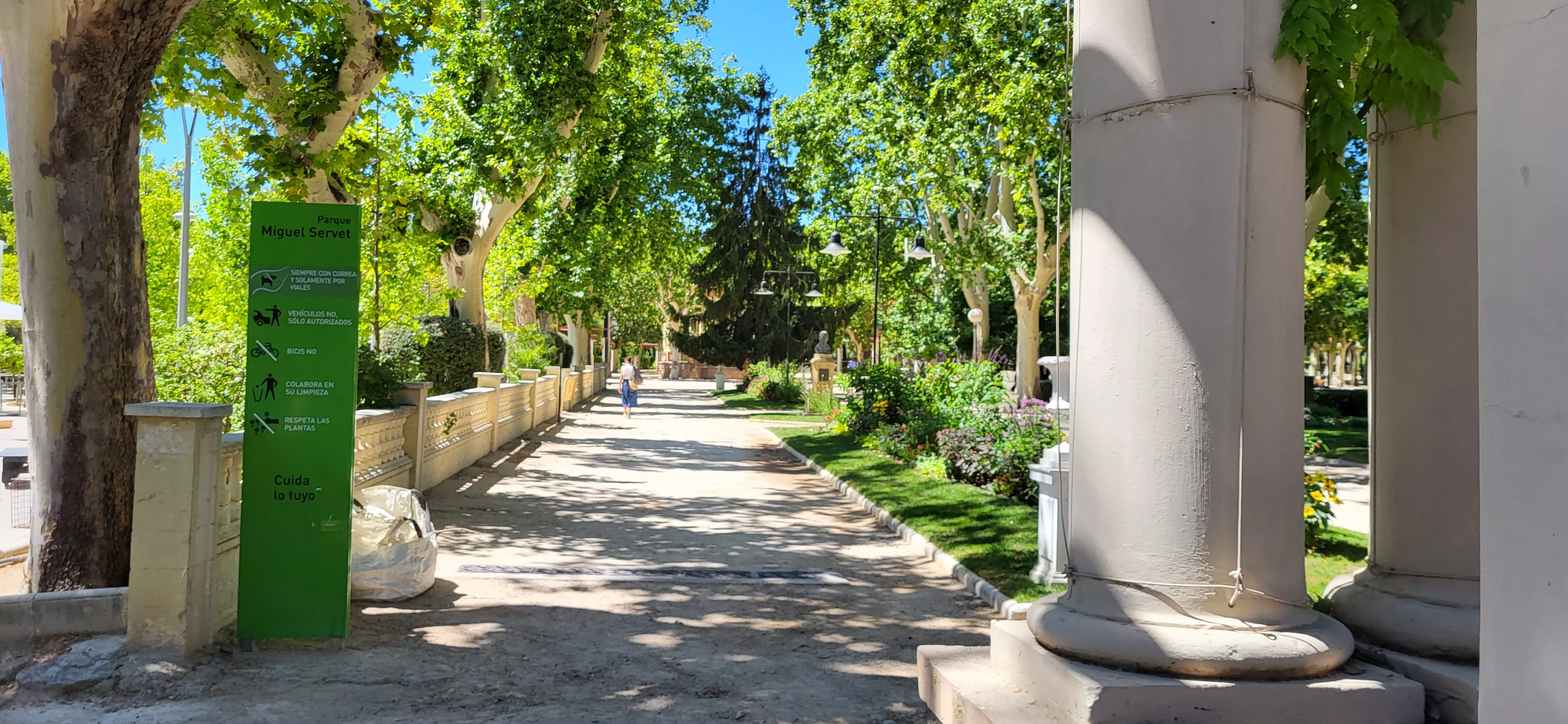 Abiertos los acceso al parque Miguel Servet. Abiertos los acceso al parque Miguel Servet.