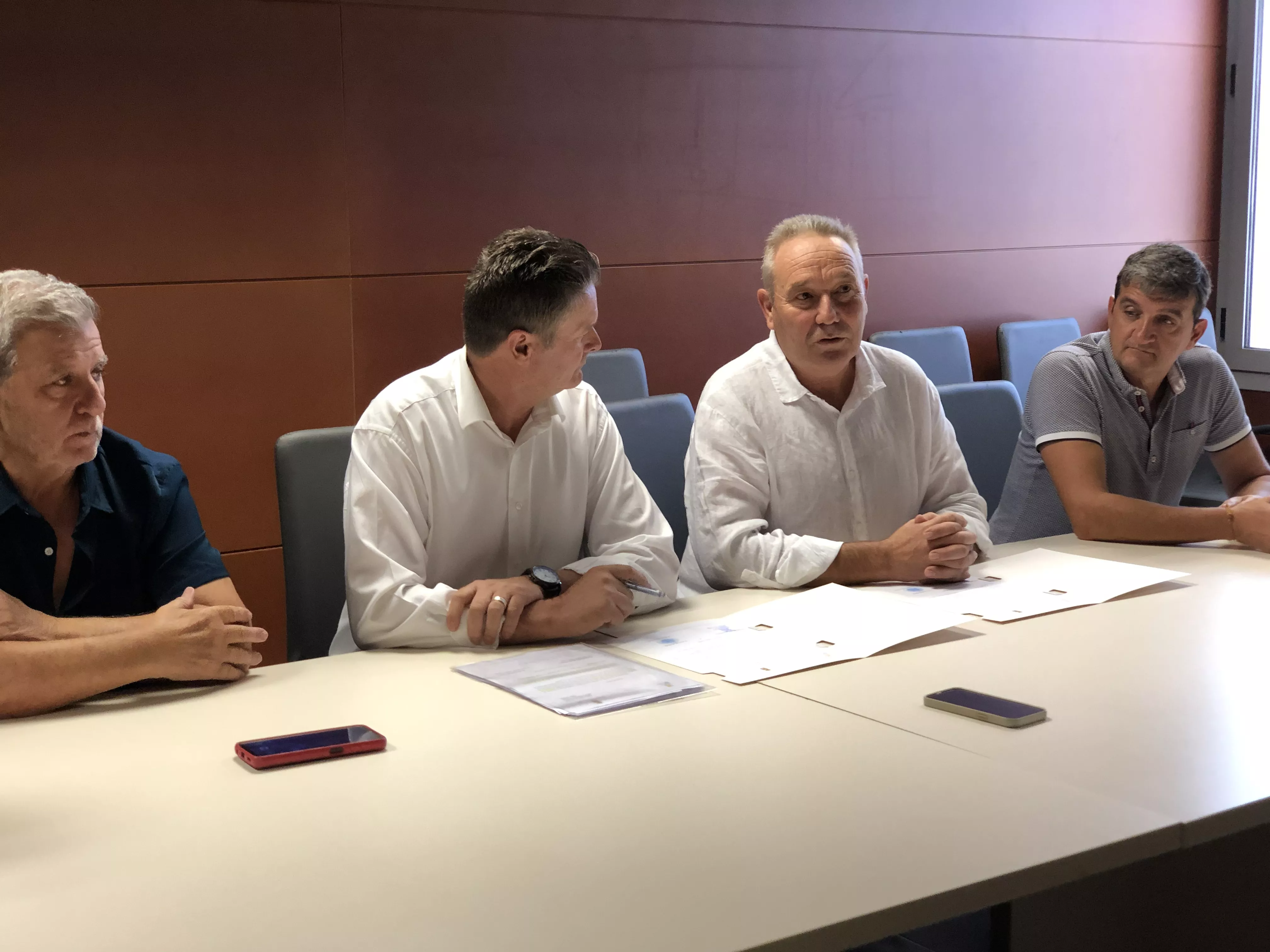 Ignacio Gramún y José Javier Ferrer han firmado la petición de ambulancias adecuadas a los cascos urbanos en el Bajo Cinca.