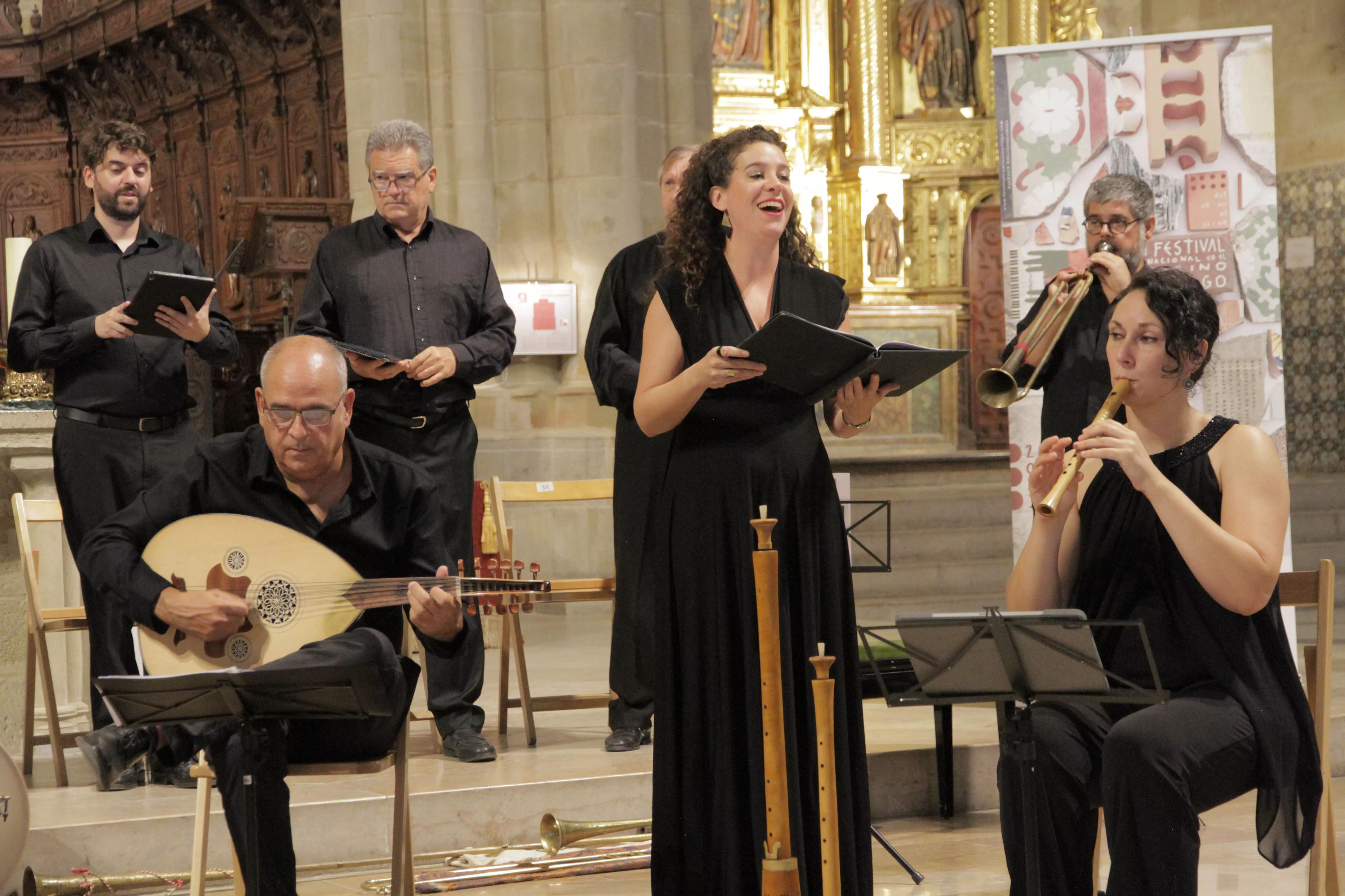 Canto de la Sibila Capella de Ministrers. El Festival Internacional en el Camino de Santiago finaliza con 5.908 espectadores
