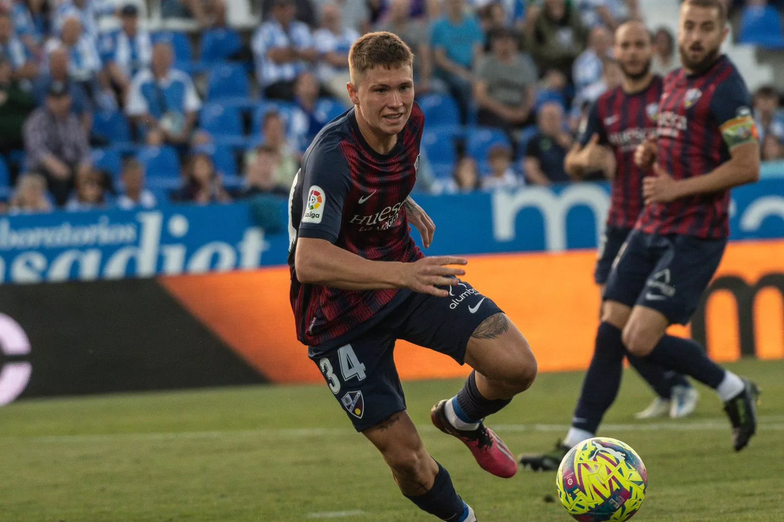 Diego Aznar en su debut en Butarque la temporada pasada con el Huesca. Diego Aznar en su debut en Butarque la temporada pasada con el Huesca.