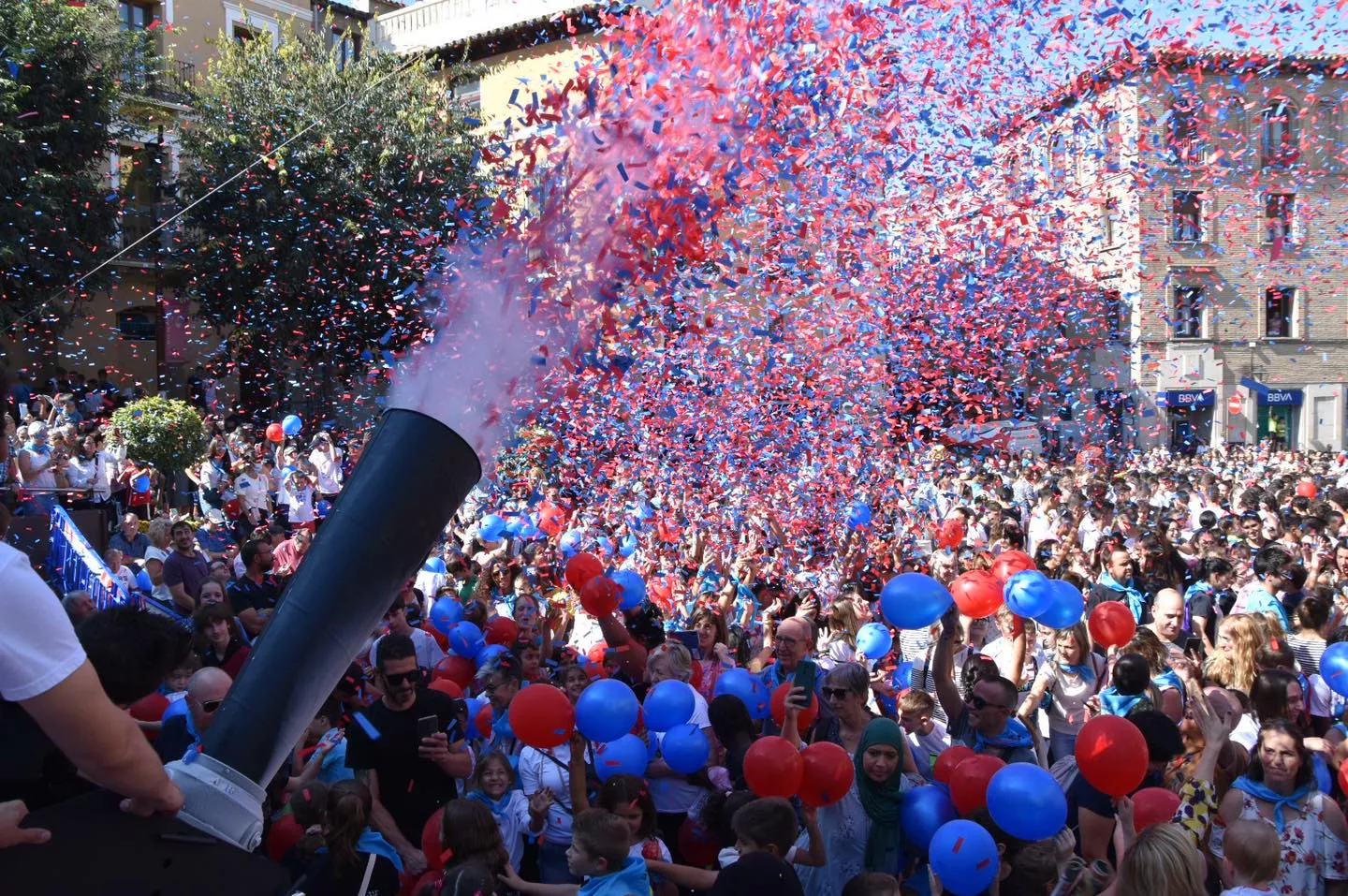 Las familias de Monzón ya pueden presentarse al concurso de carpas para San Mateo 2023.