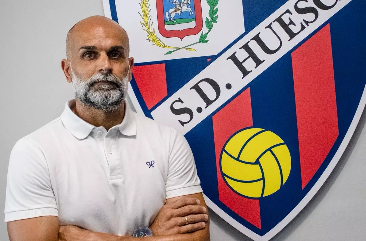 Diego Serrano, entrenador del Huesca DHJ.