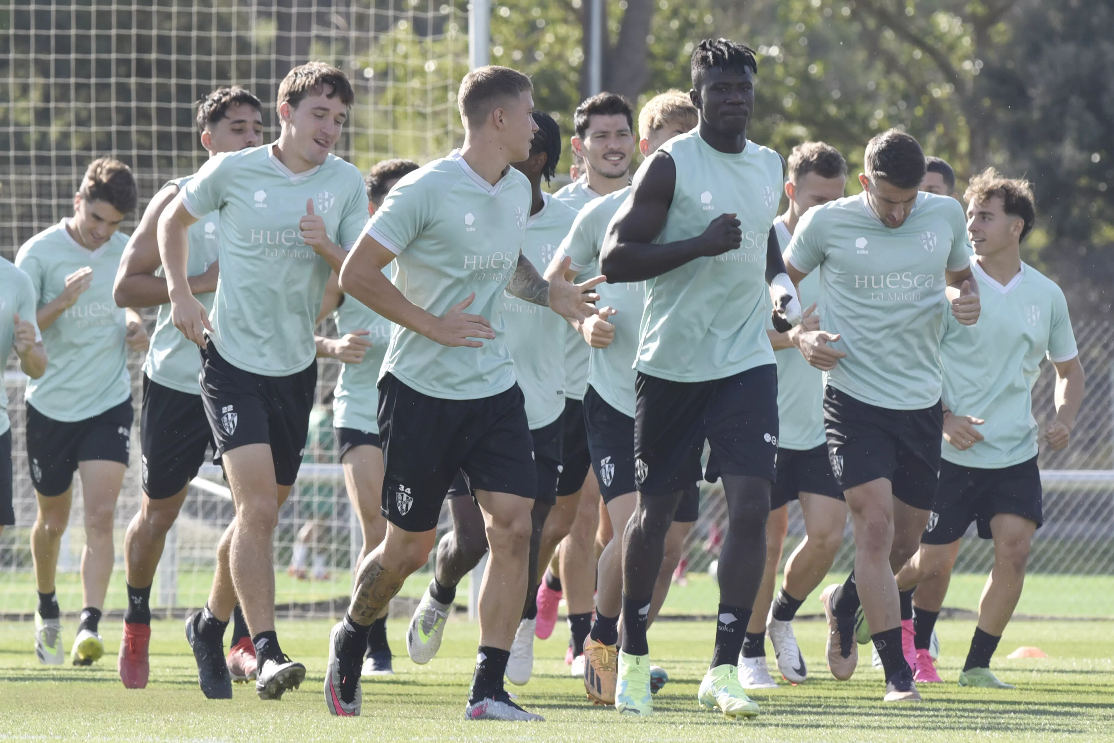 Así queda la plantilla de la SD Huesca.