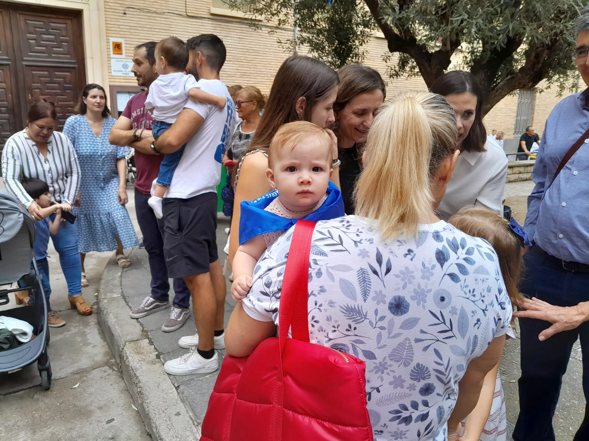 Acto de entrega en Barbastro de la pañoleta Mis primeras fiestas 