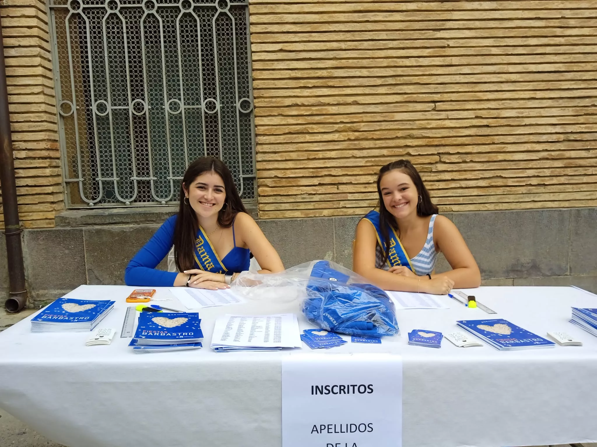 Acto de entrega en Barbastro de la pañoleta Mis primeras fiestas 