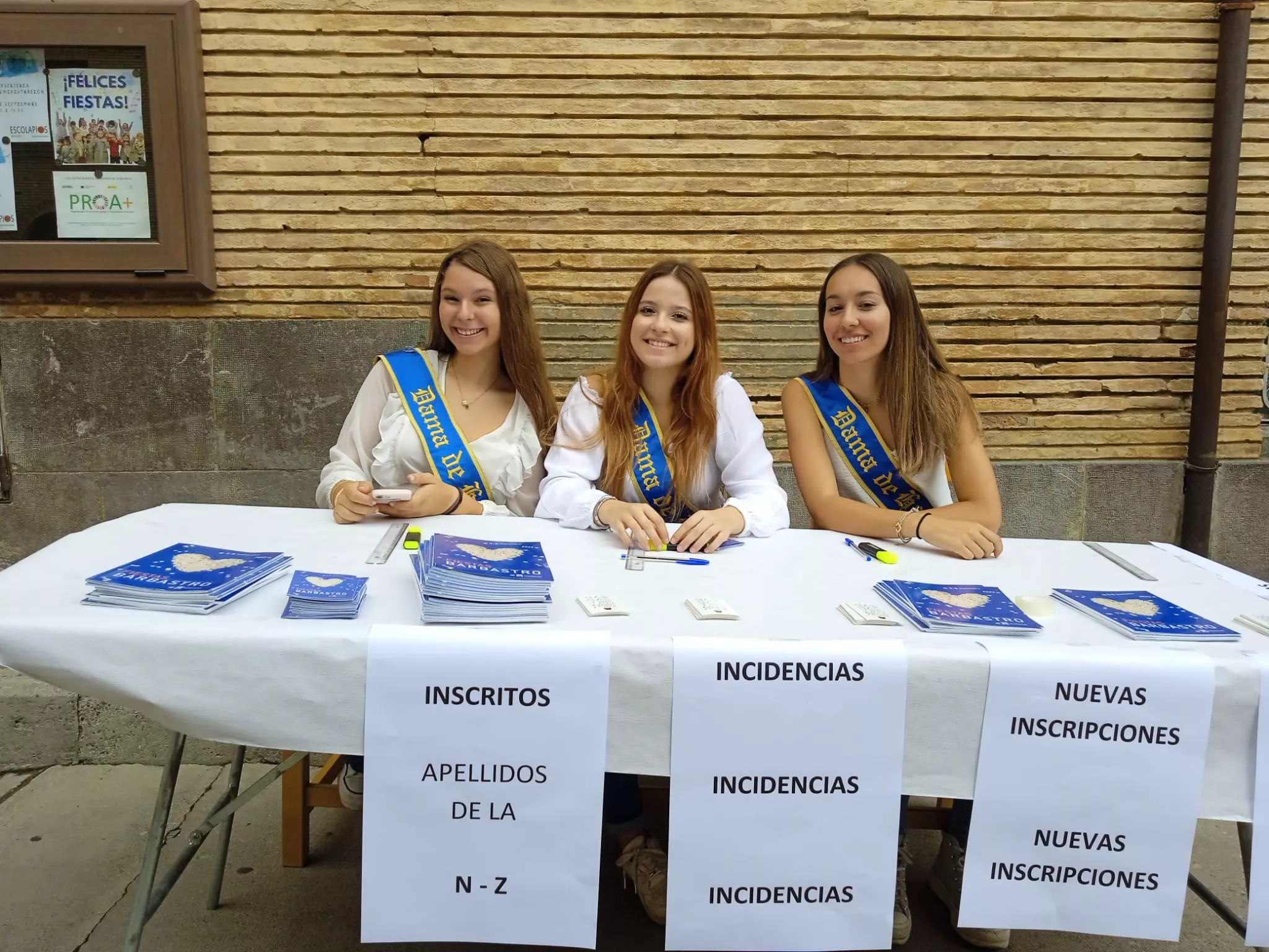 Acto de entrega en Barbastro de la pañoleta Mis primeras fiestas 