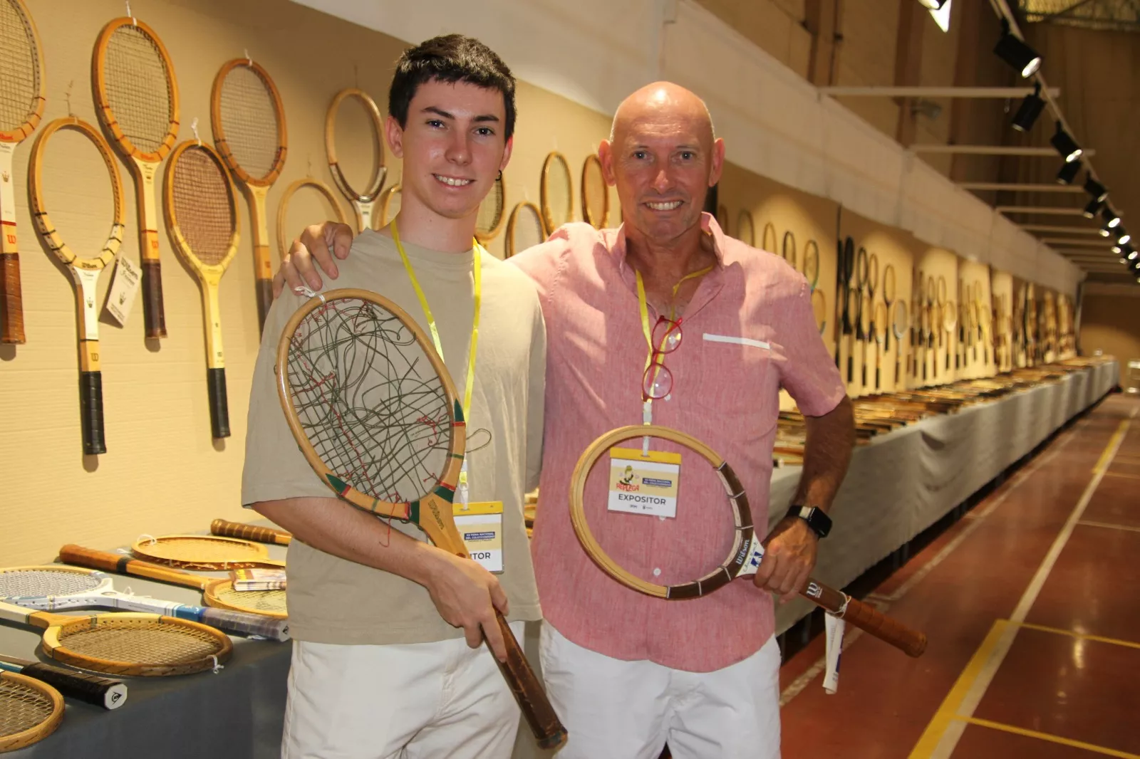 Colección material de tenis. Juan A. Burges. Foto Carlos Neofato