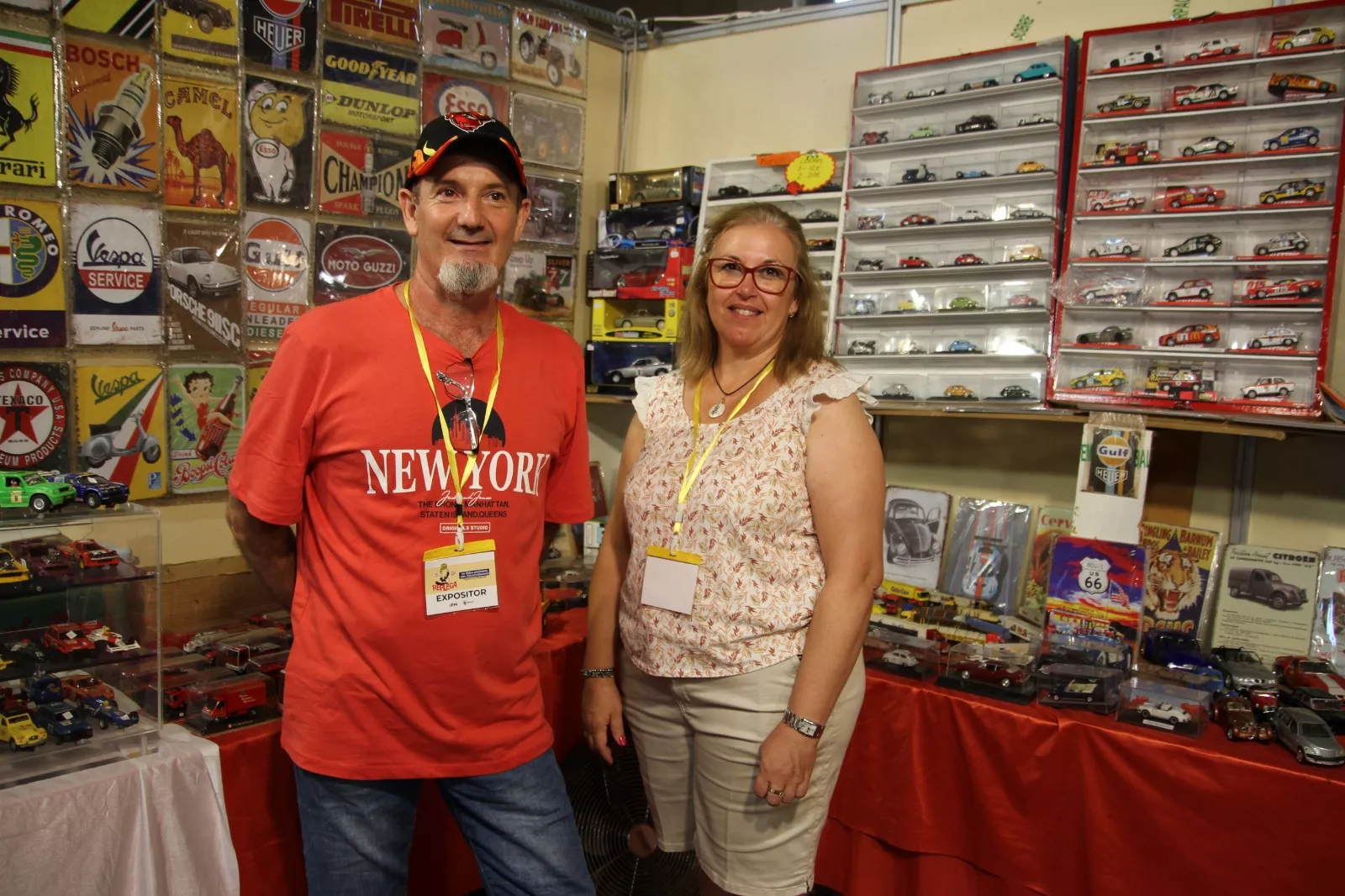 Todo cartel. Foto Carlos Neofato