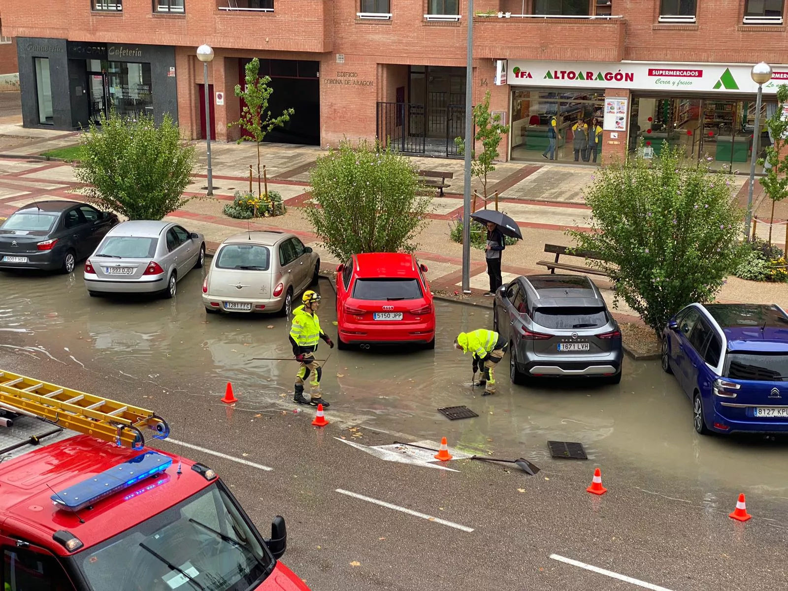 Efectos de la tormenta en la calles de Huesca.